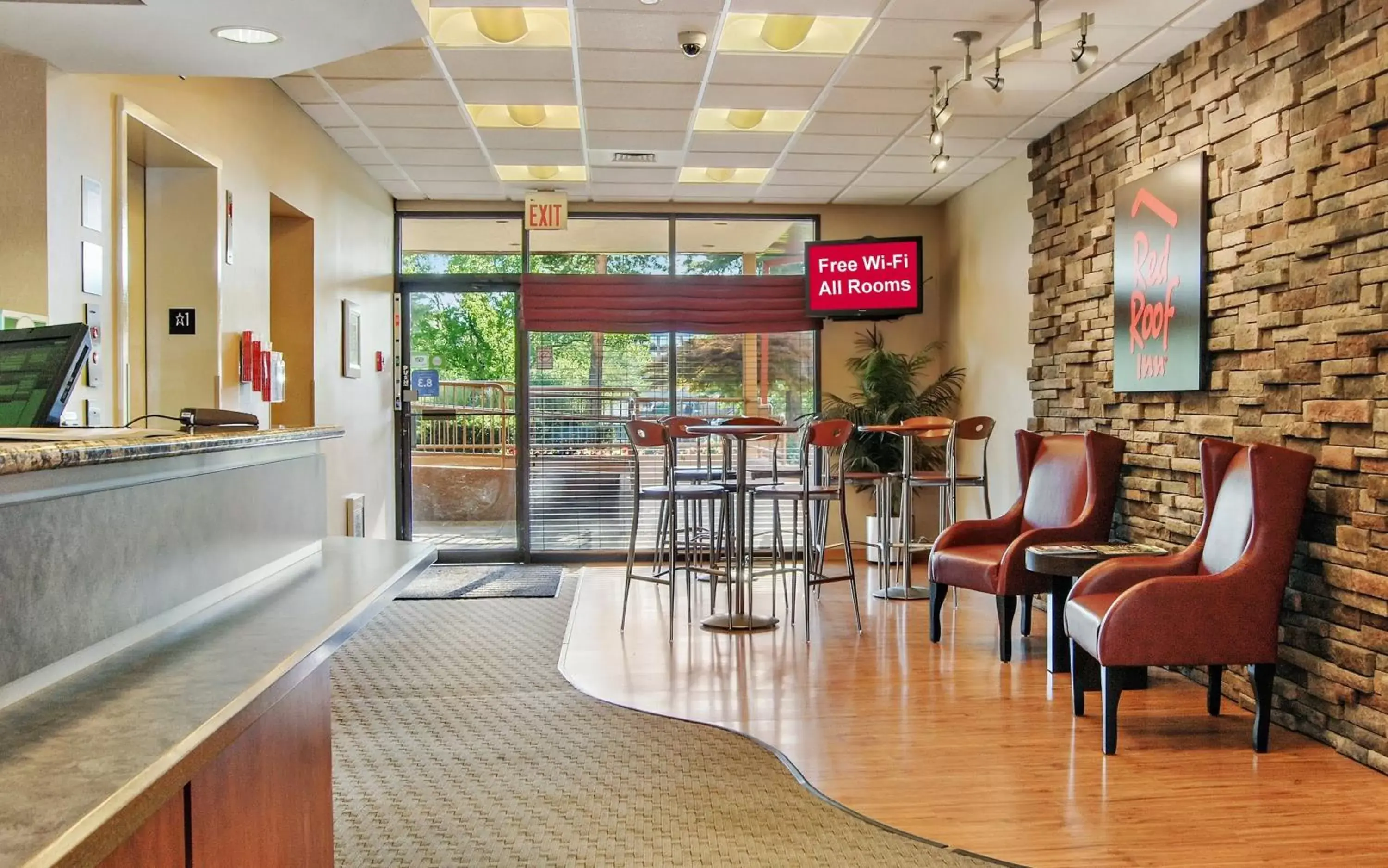 Lobby or reception in Red Roof Inn Cleveland Airport - Middleburg Heights