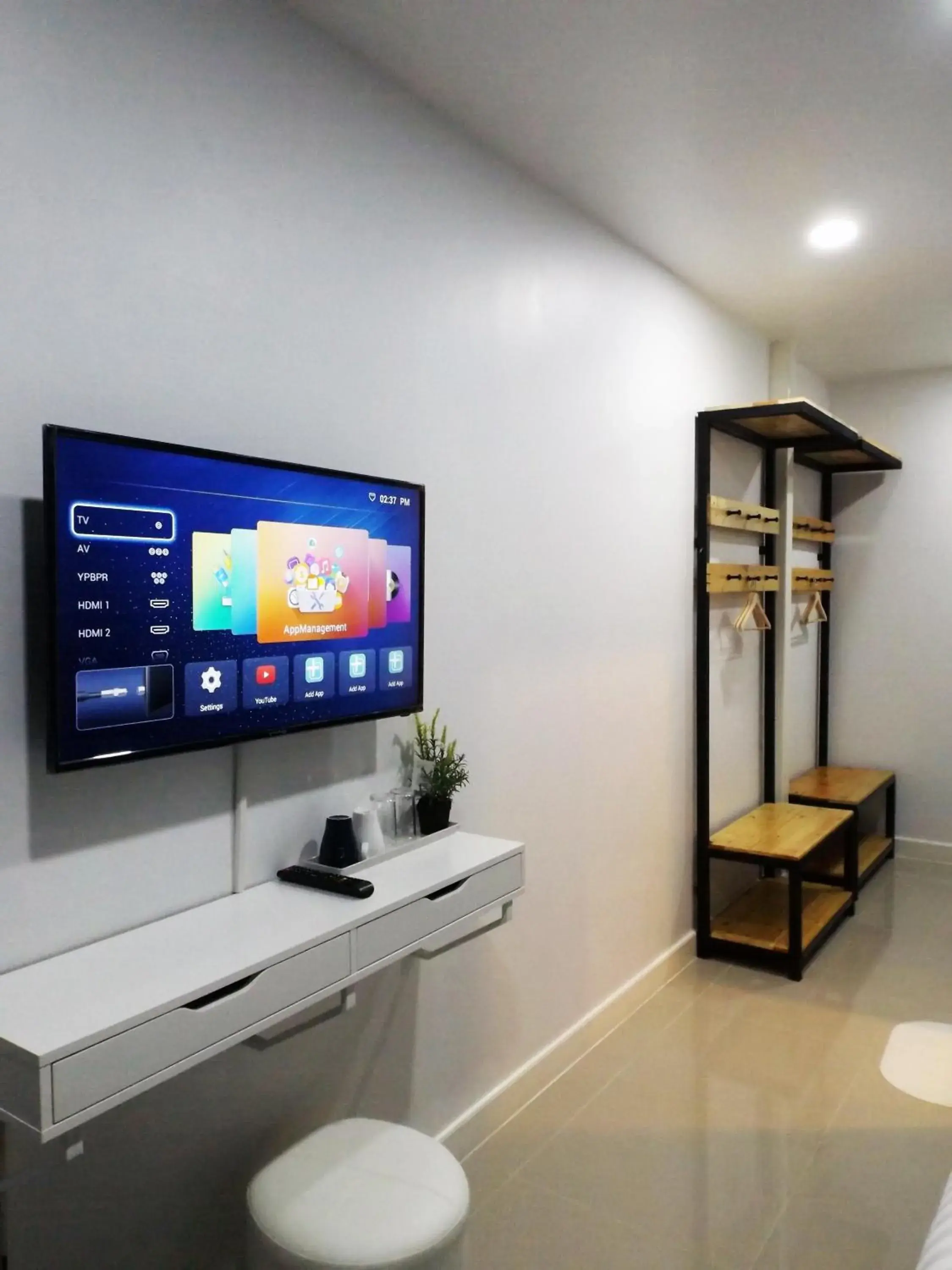 TV and multimedia, Bathroom in Every Surawong