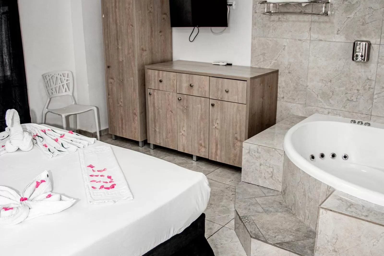 Bedroom in Hotel Maman