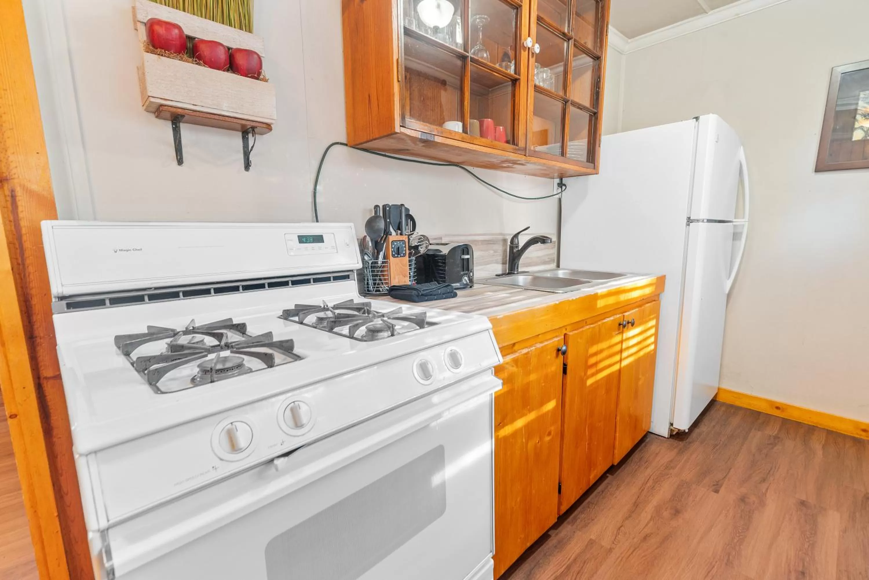 Kitchen or kitchenette in Black Forest Lodge