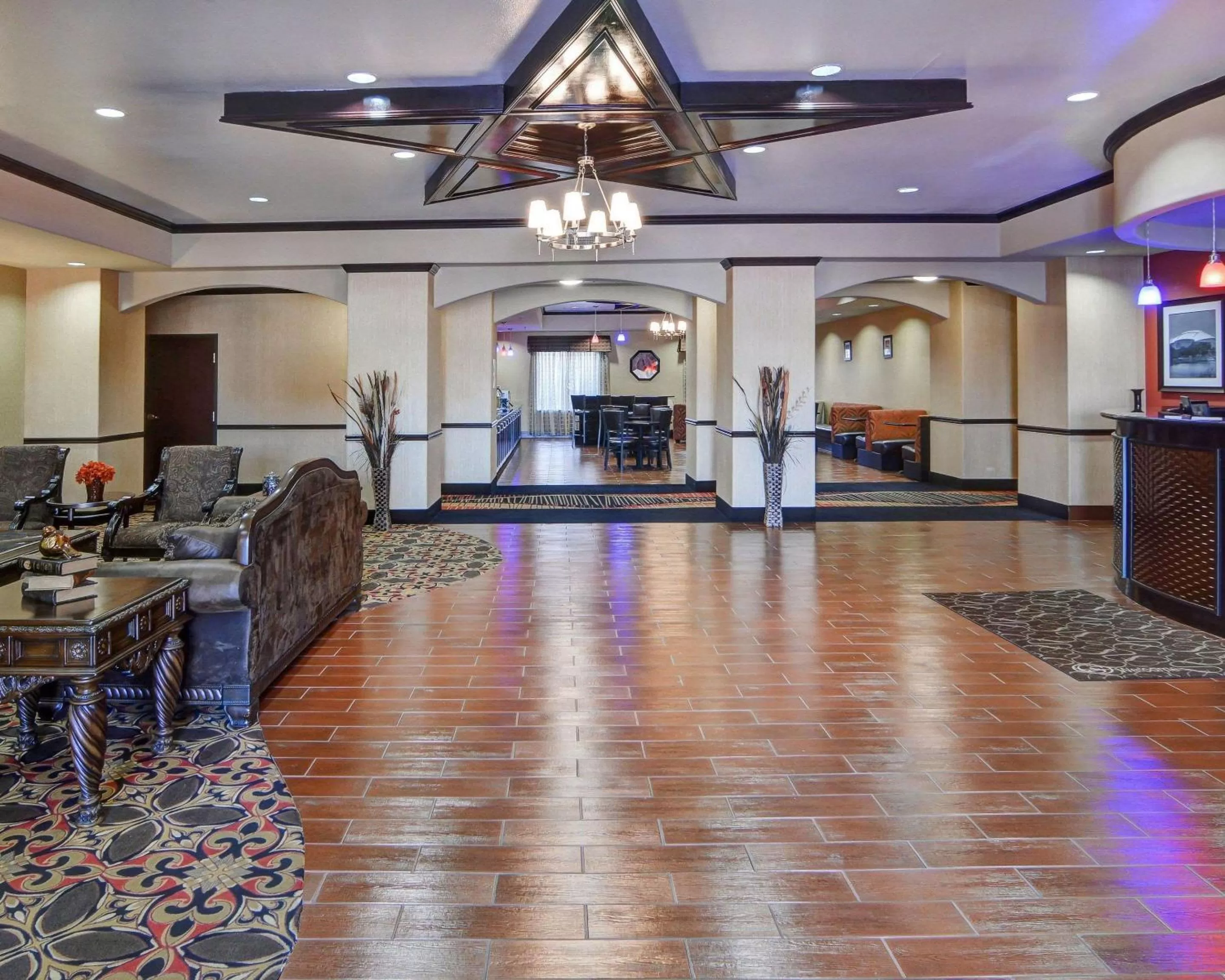 Lobby or reception in Comfort Suites Lake Worth