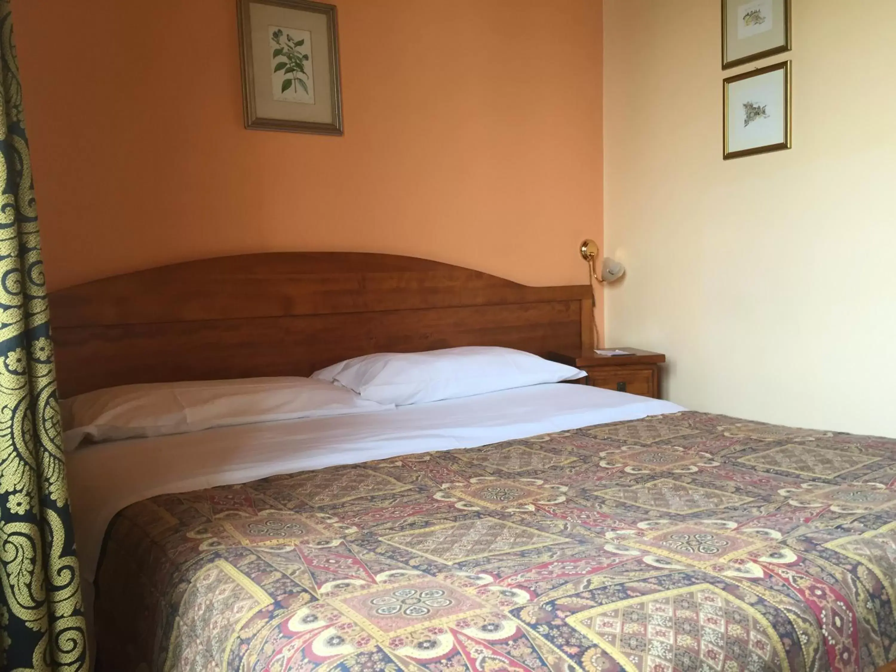 Bed in Hotel Archimede Ortigia