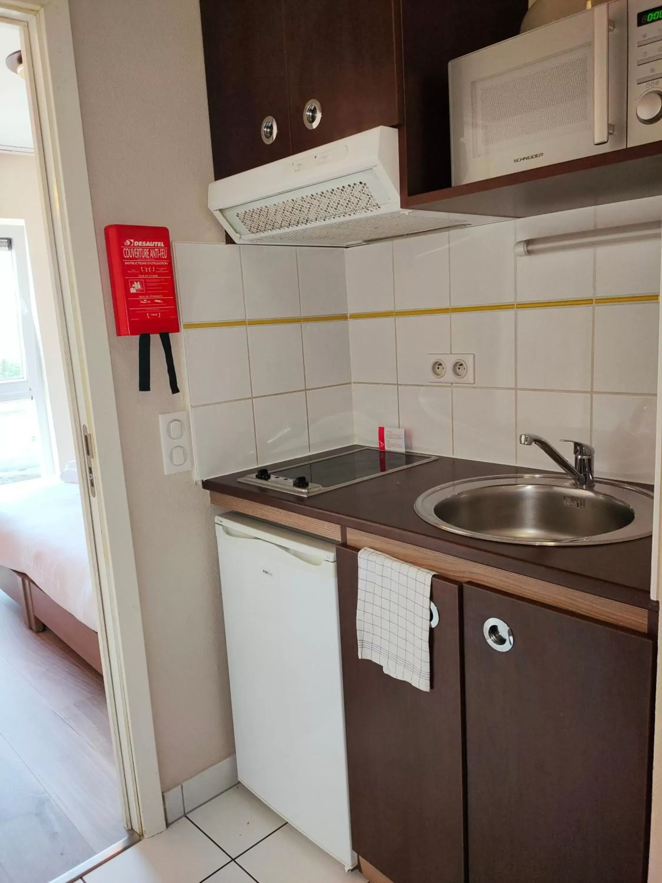 Kitchen or kitchenette, Kitchen/Kitchenette in Appart'City Classic Arlon - Porte du Luxembourg