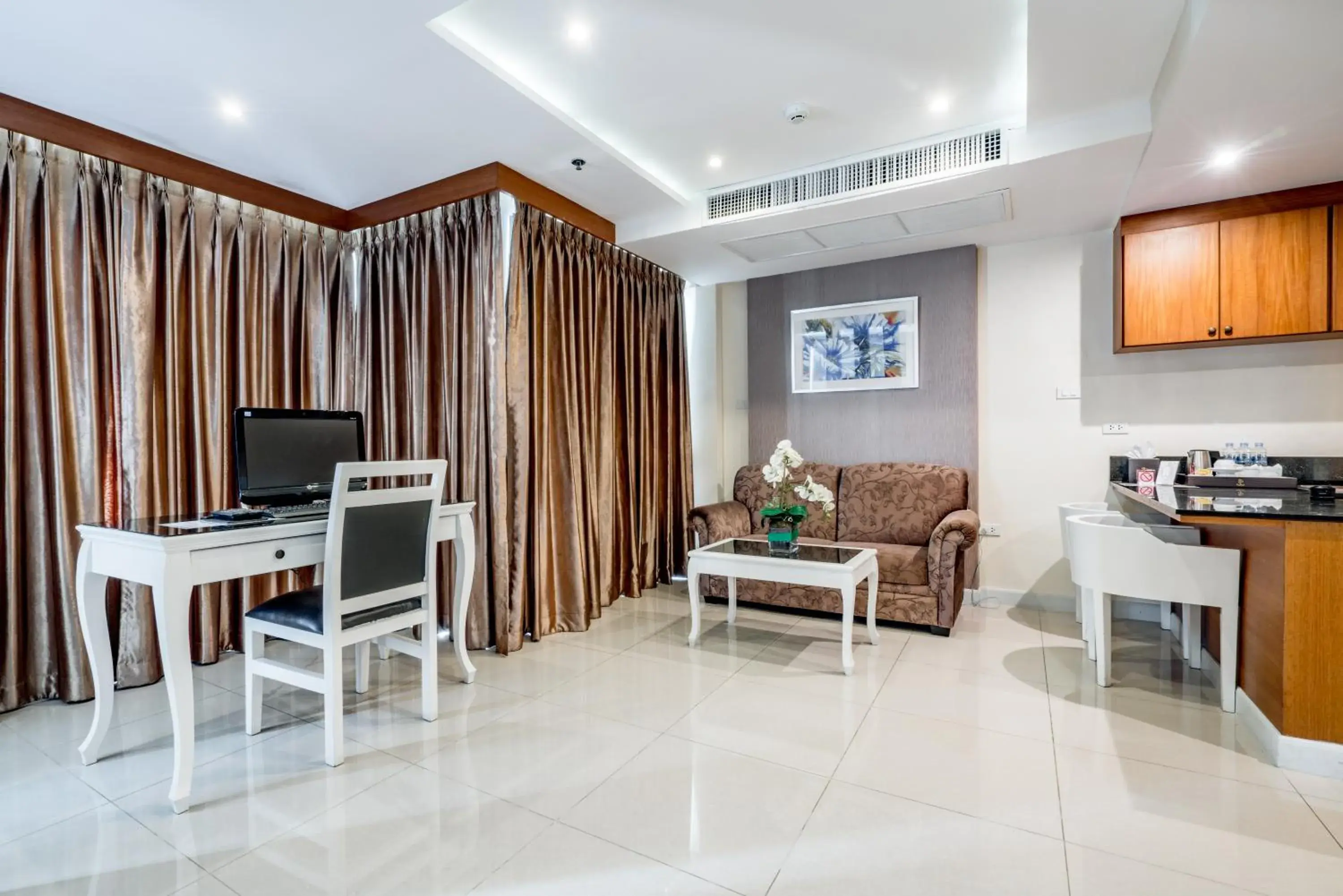 Living room, Dining Area in 247 Boutique Hotel