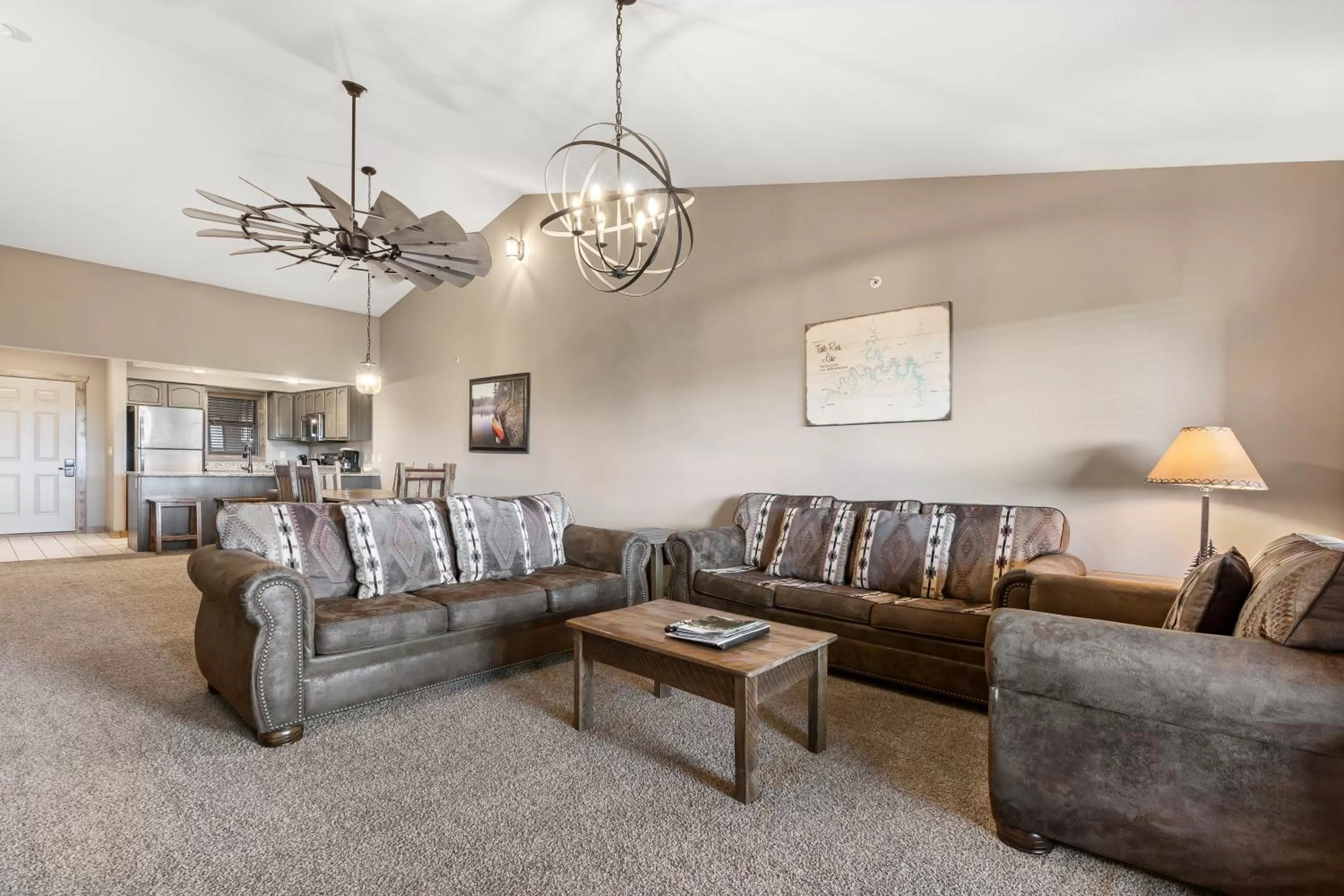 Living room in Table Rock Resorts at Indian Point
