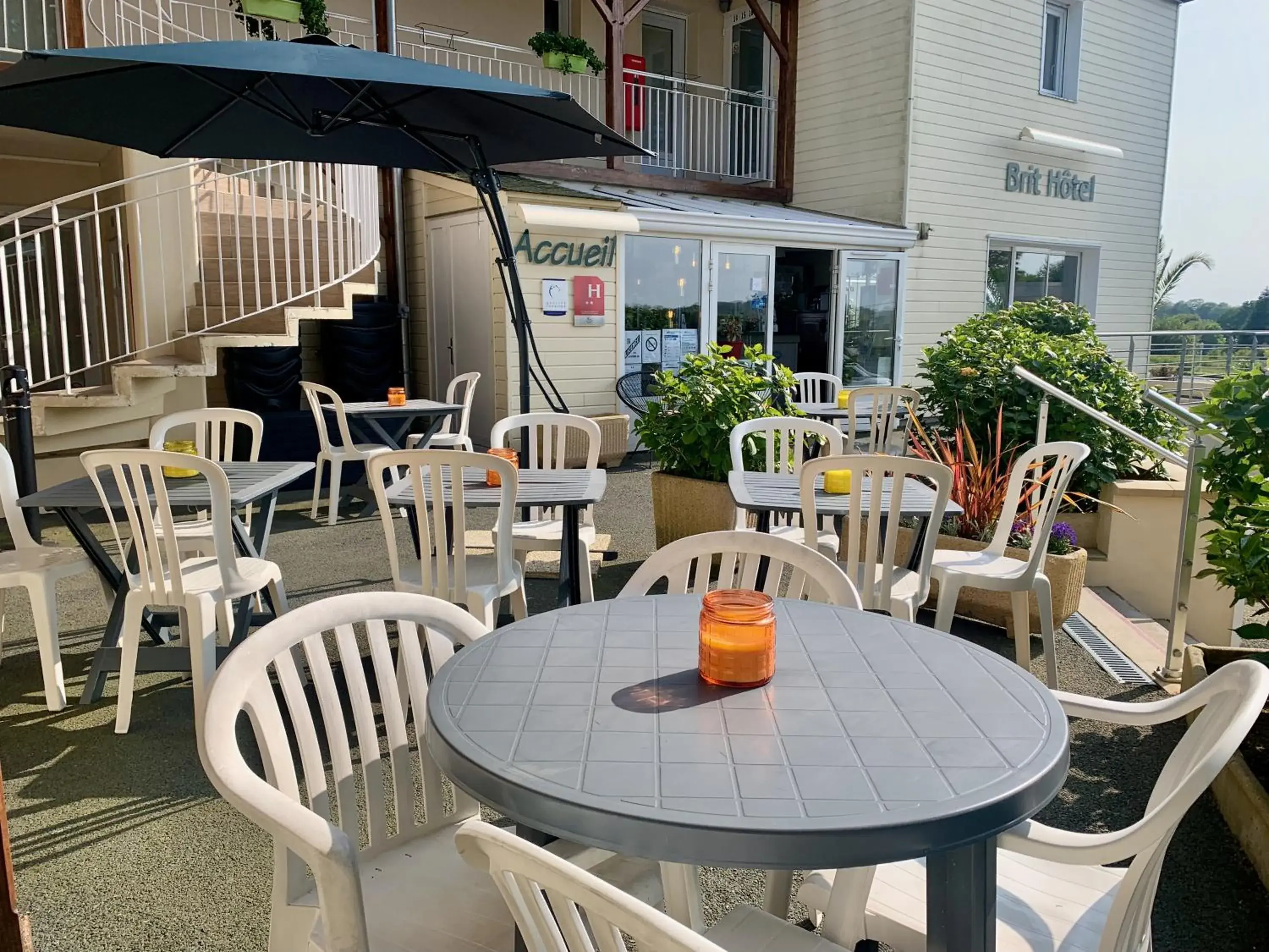 Property building, Restaurant/Places to Eat in BRIT HOTEL Lannion Perros