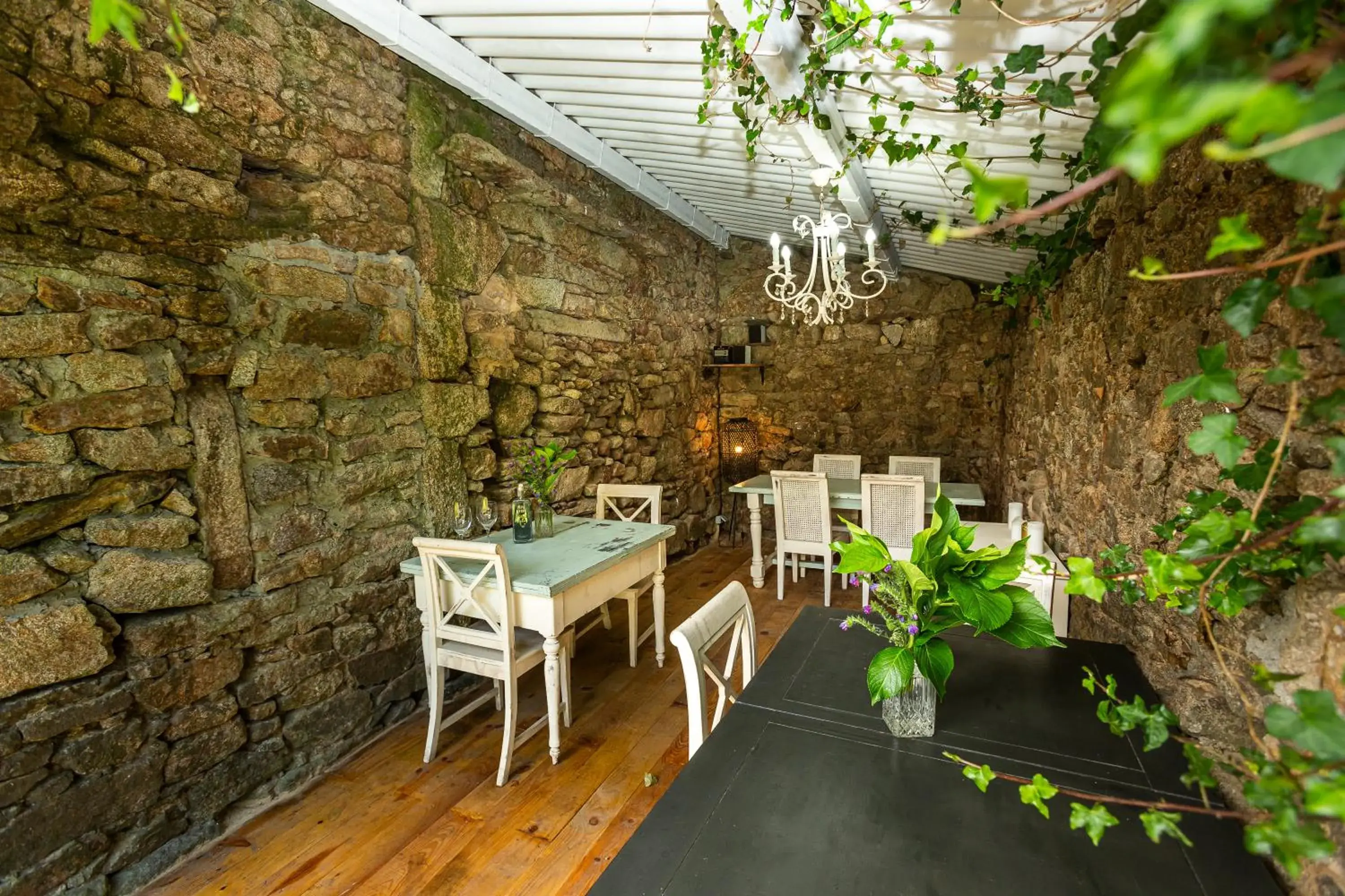 Restaurant/Places to Eat in Ecocasa Lema II