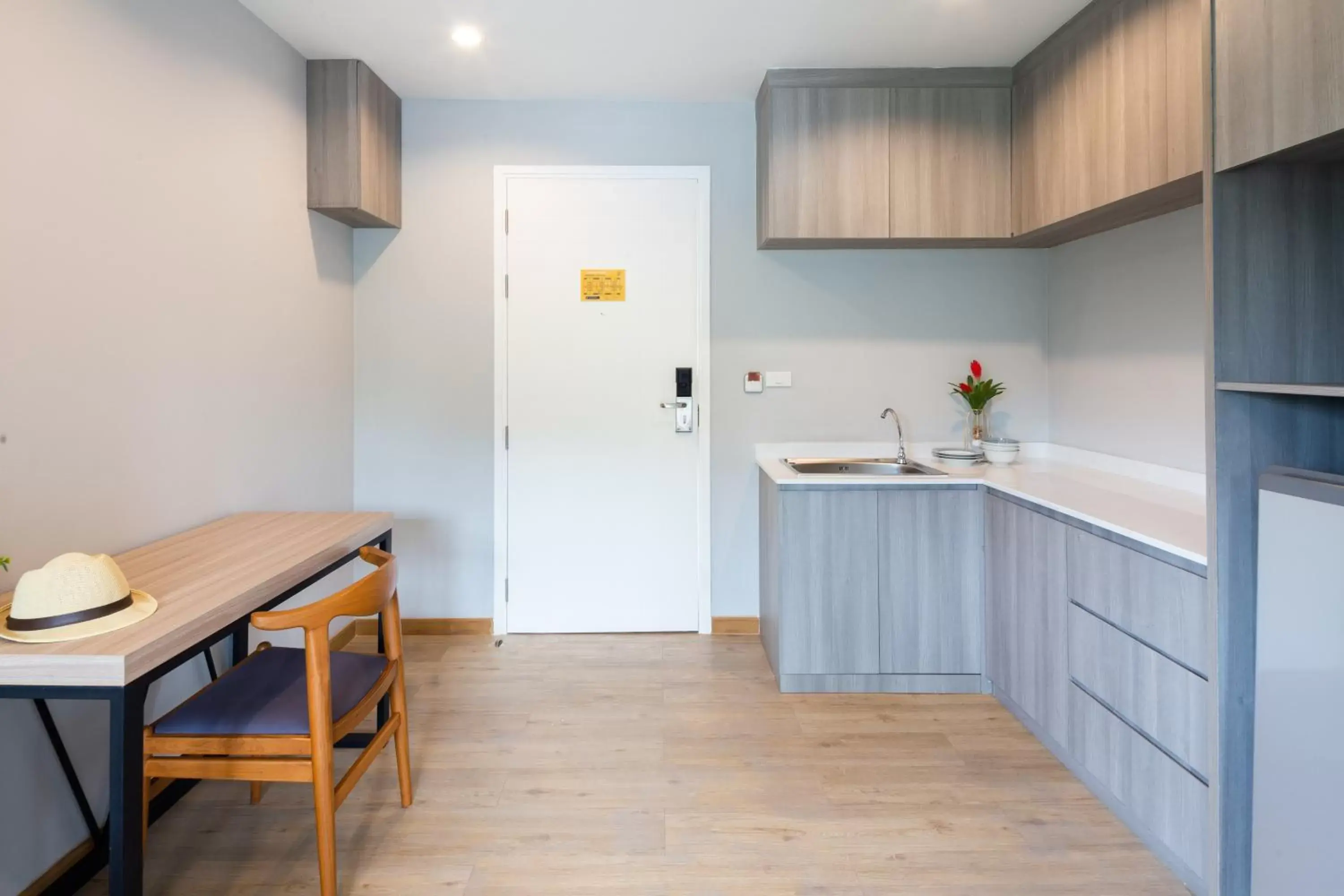 Kitchen or kitchenette in Horsehill Hotel Sriracha Kitchen or kitchenette in Horsehill Hotel Sriracha