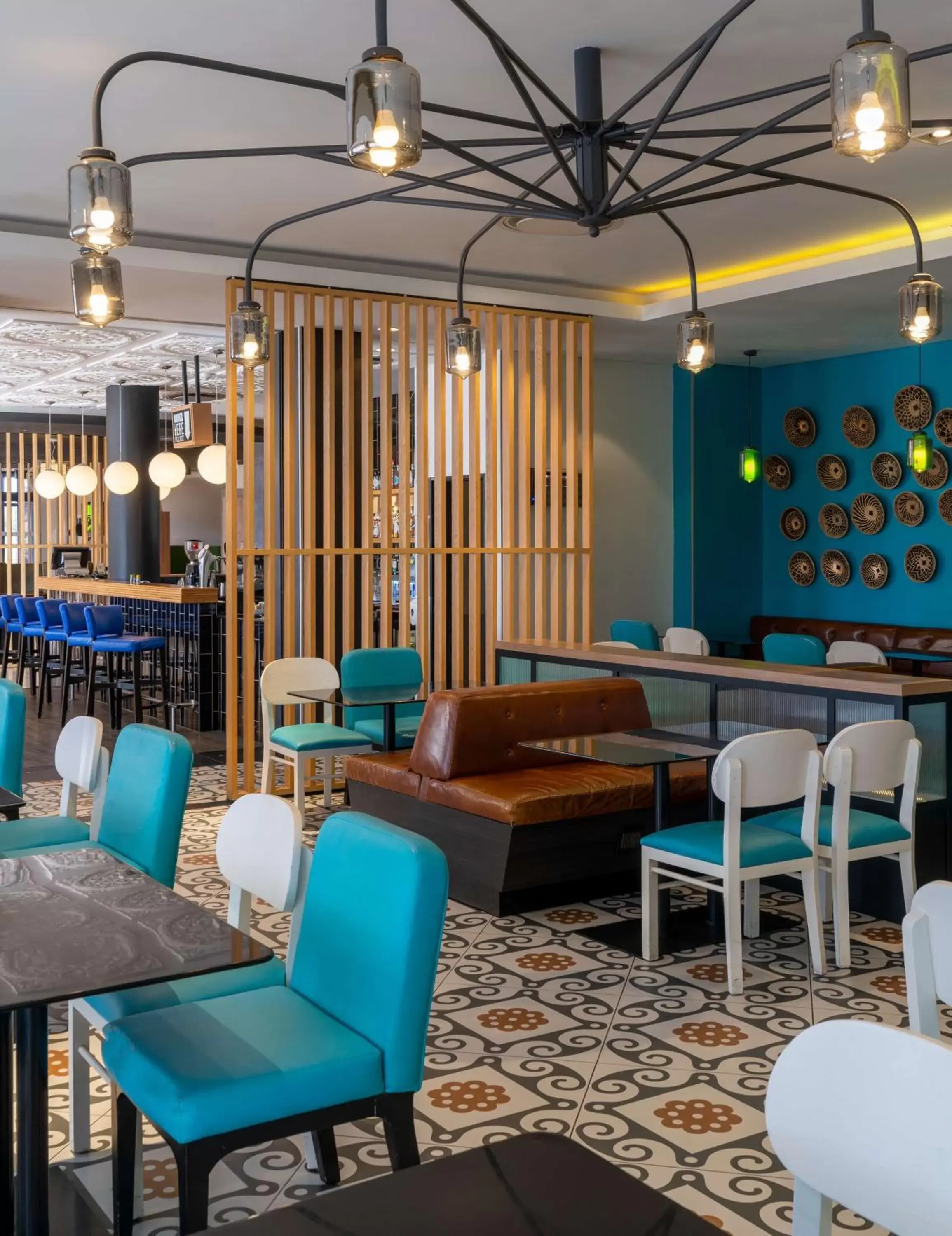 Restaurant/places to eat, Lounge/Bar in Park Inn by Radisson Polokwane