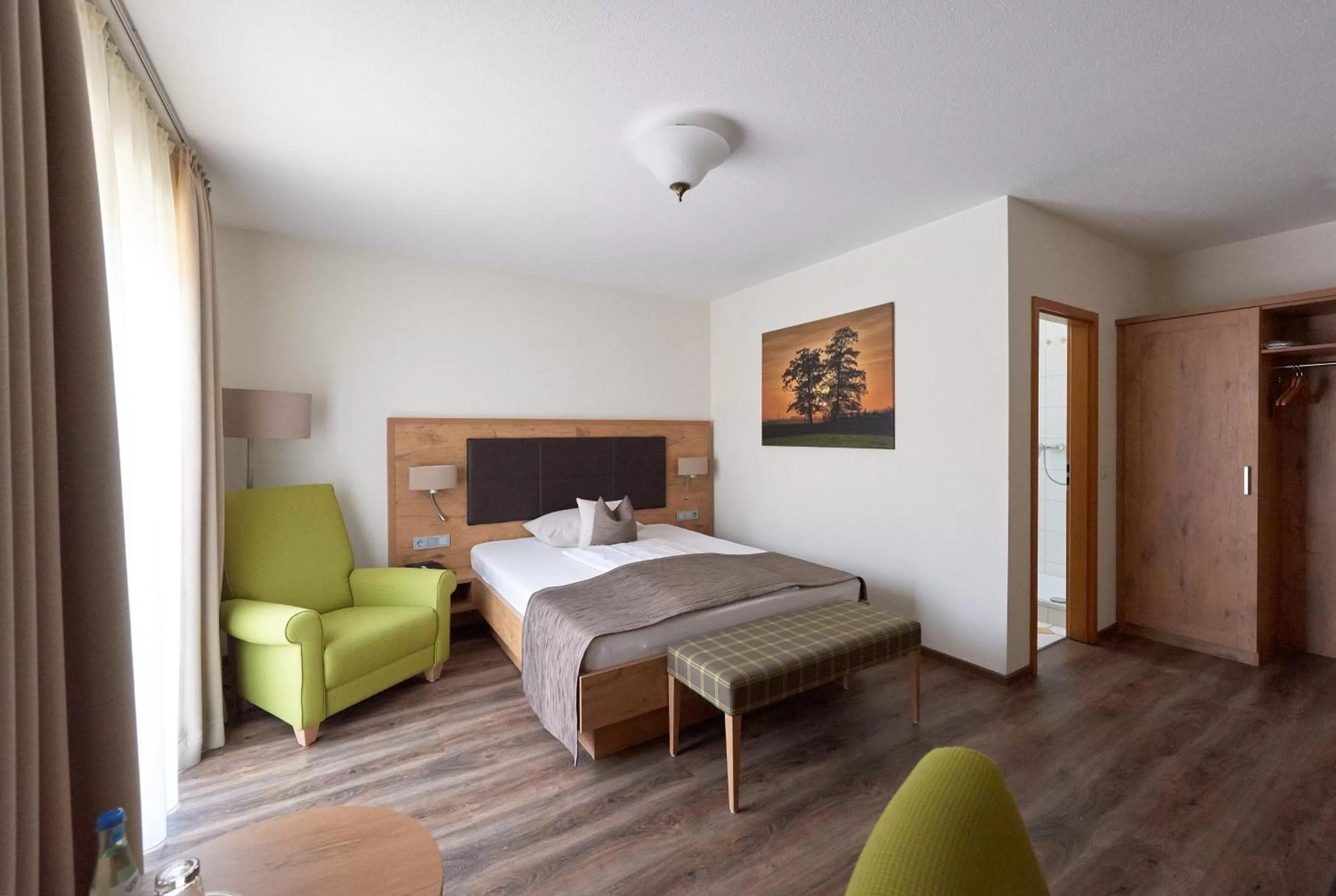 Photo of the whole room, Bed in Fetzers Landhotel