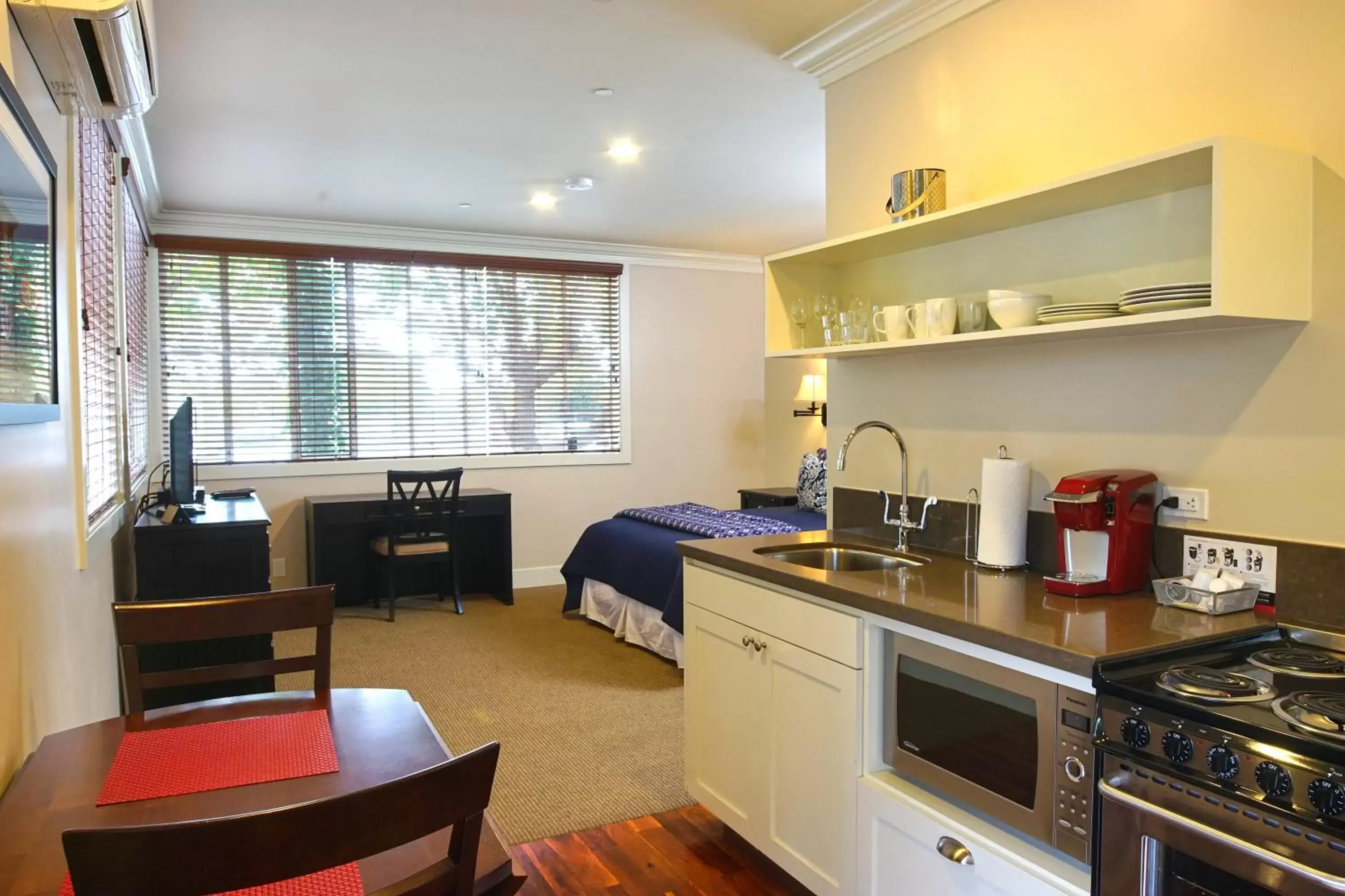 Kitchen/Kitchenette in Hotel Mac