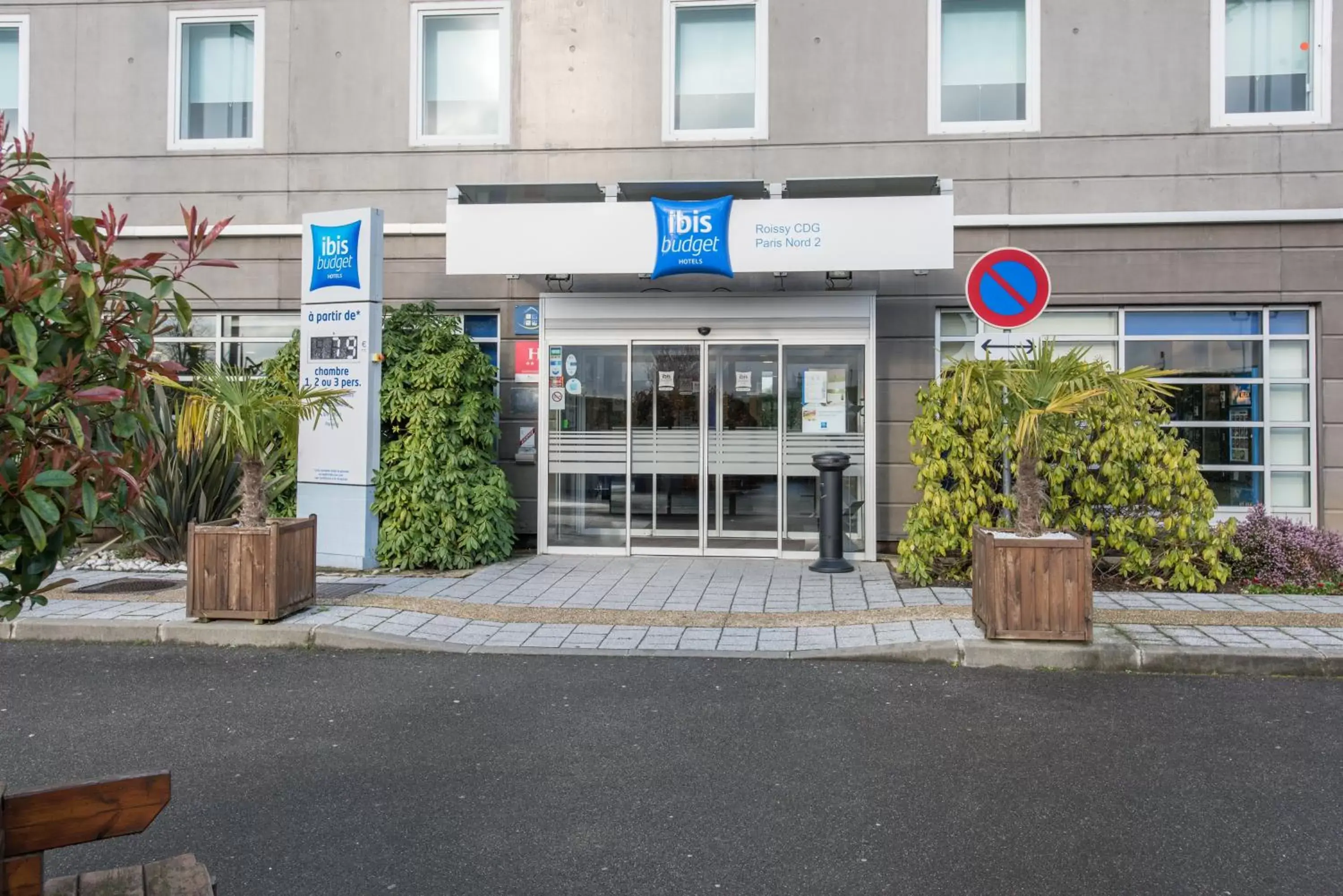 Facade/Entrance in ibis budget Roissy CDG Paris Nord 2