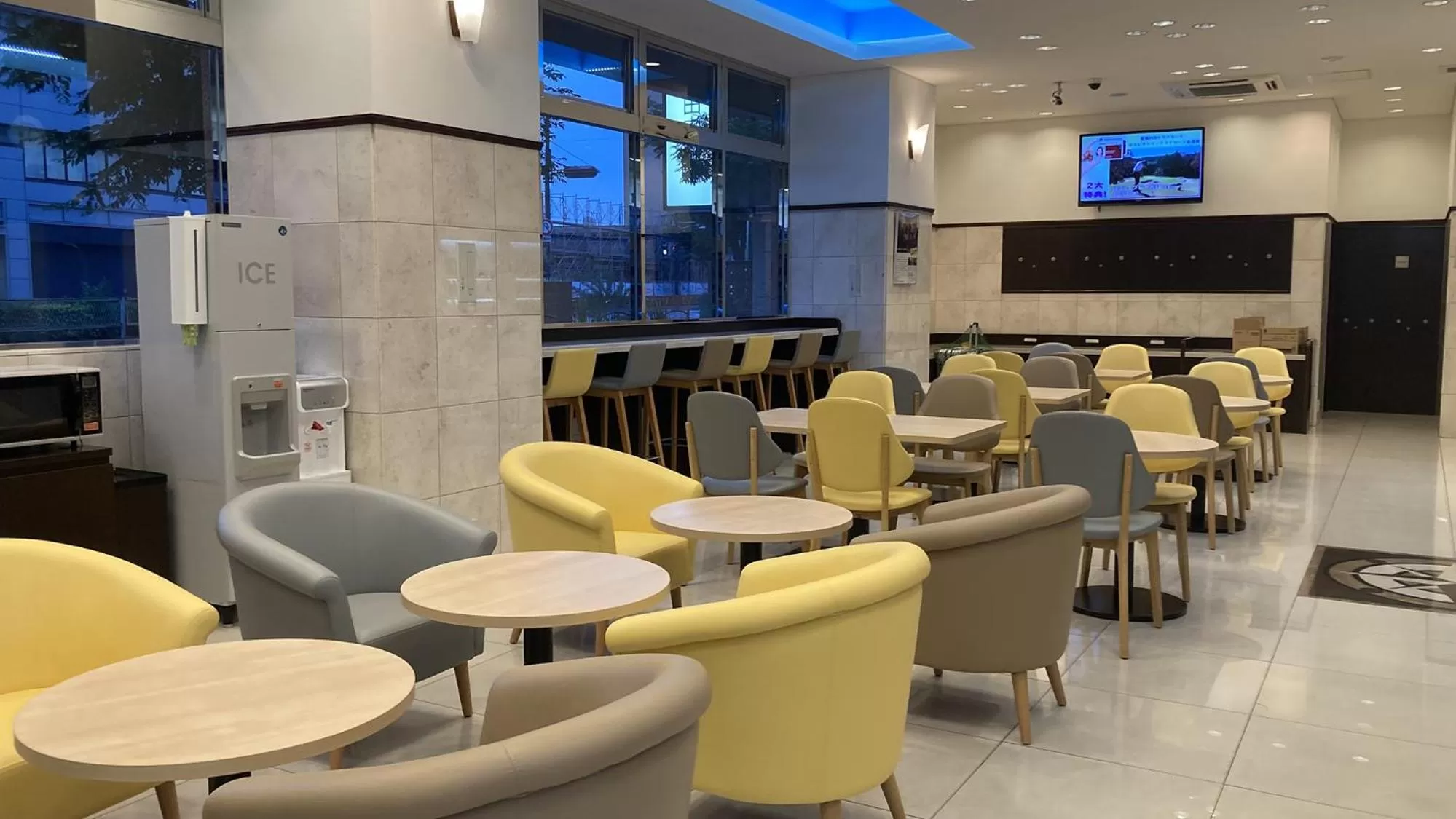 Lobby or reception in Toyoko Inn Osaka Umeda Nakatsu No.2