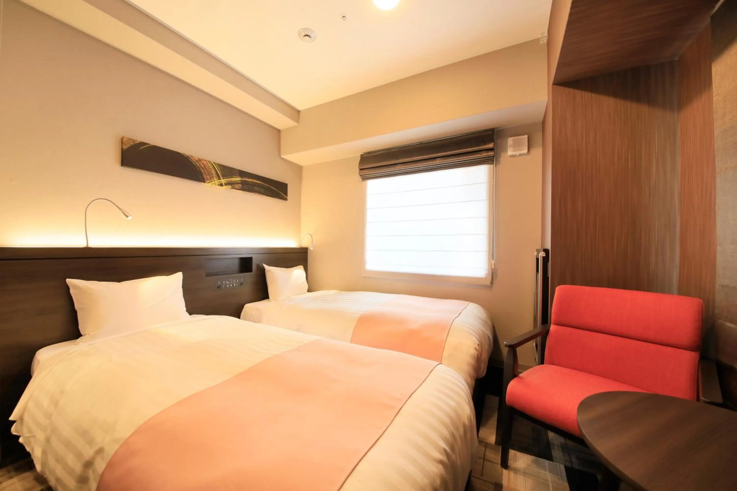 Photo of the whole room, Bed in S-peria Inn Osaka Hommachi