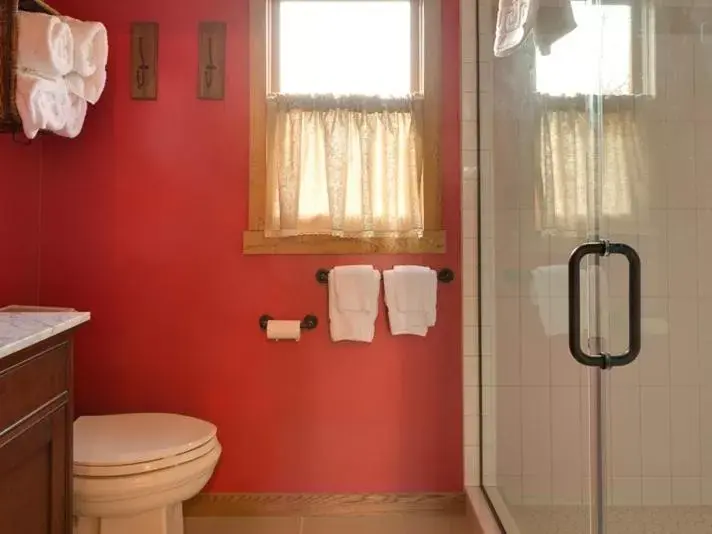 Bathroom in River Bluff Farm Bed and Breakfast