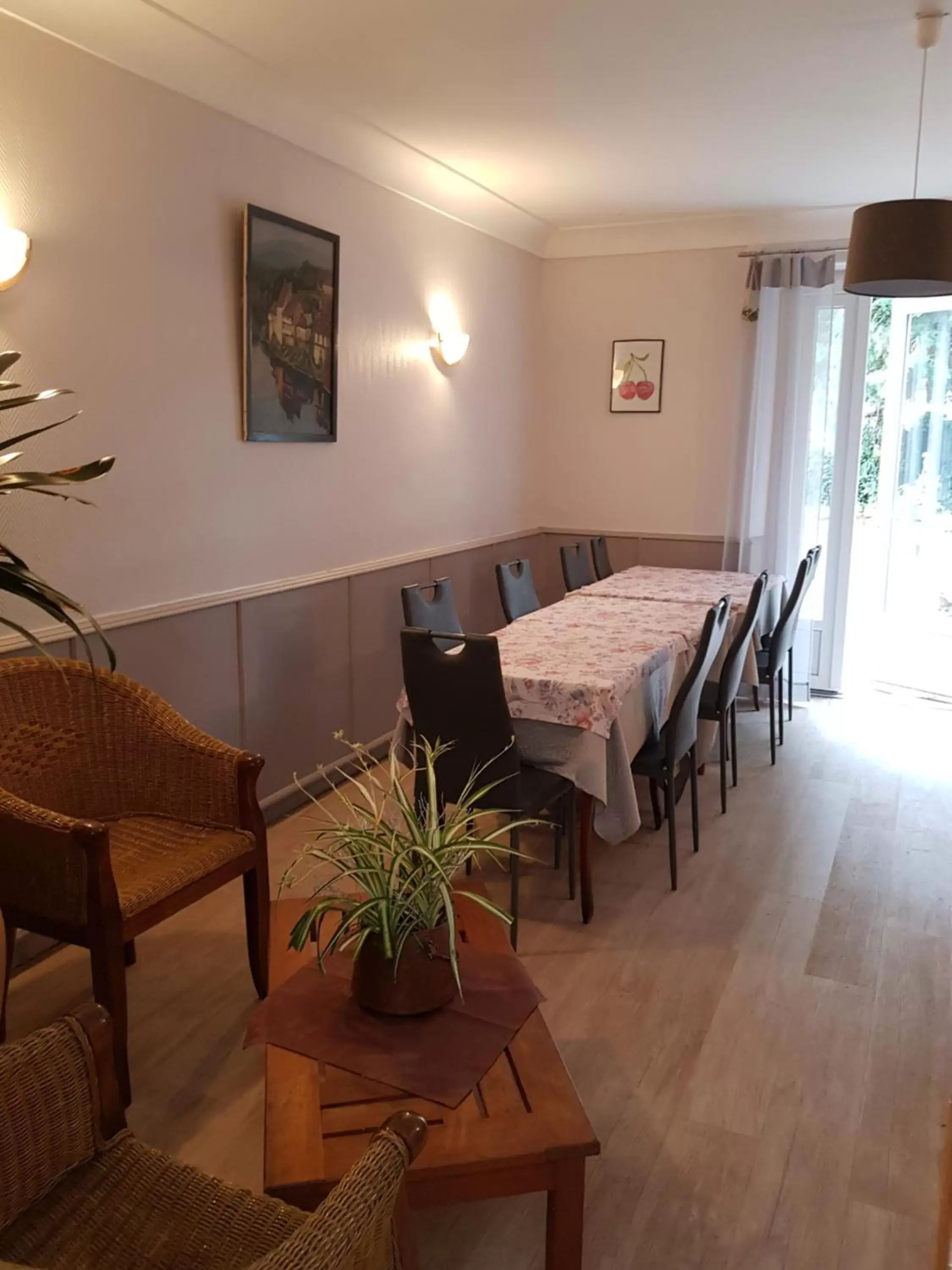 Living room, Dining Area in Hotel Fouillade