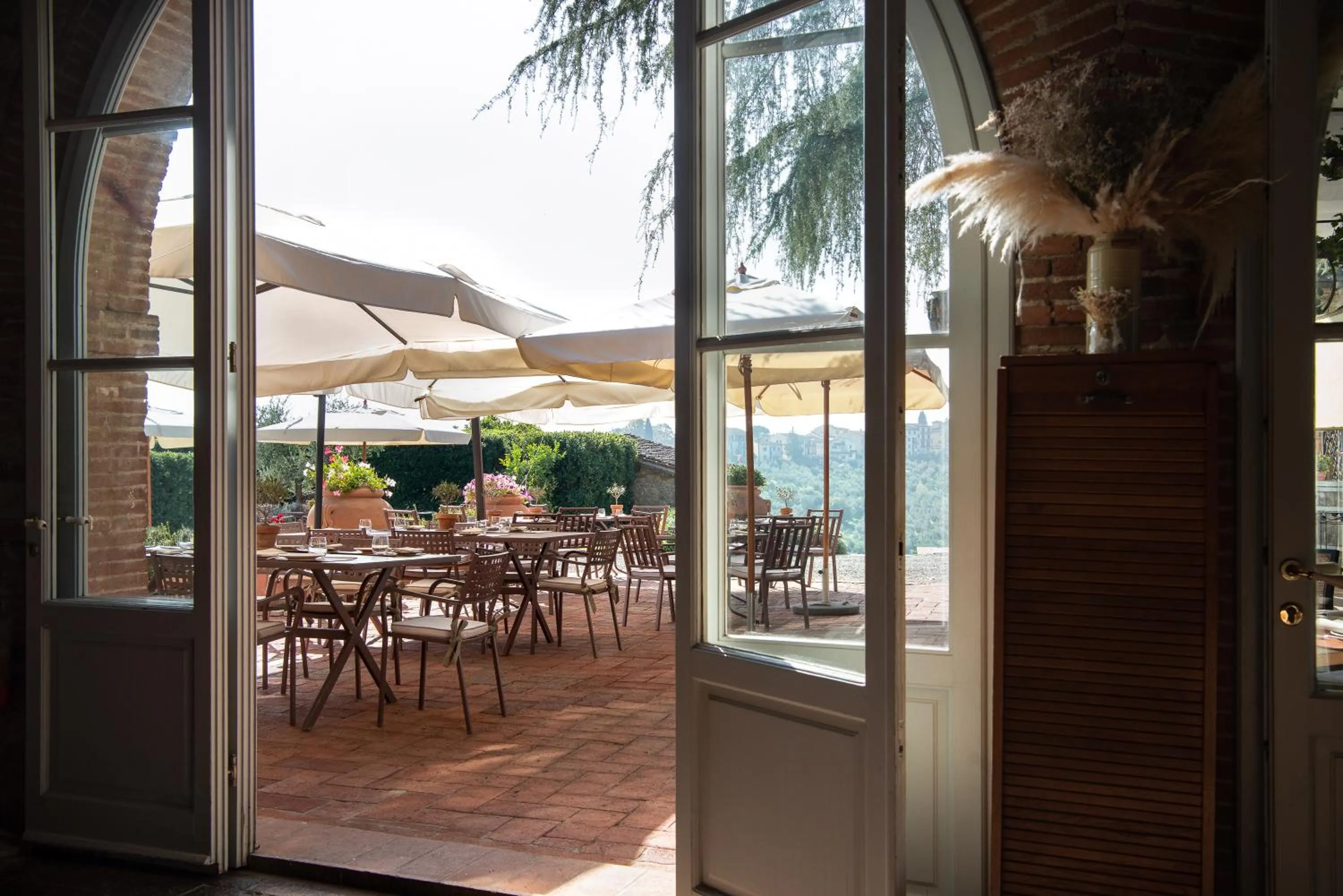 Restaurant/places to eat in Relais Villa Olmo - Place of Charme
