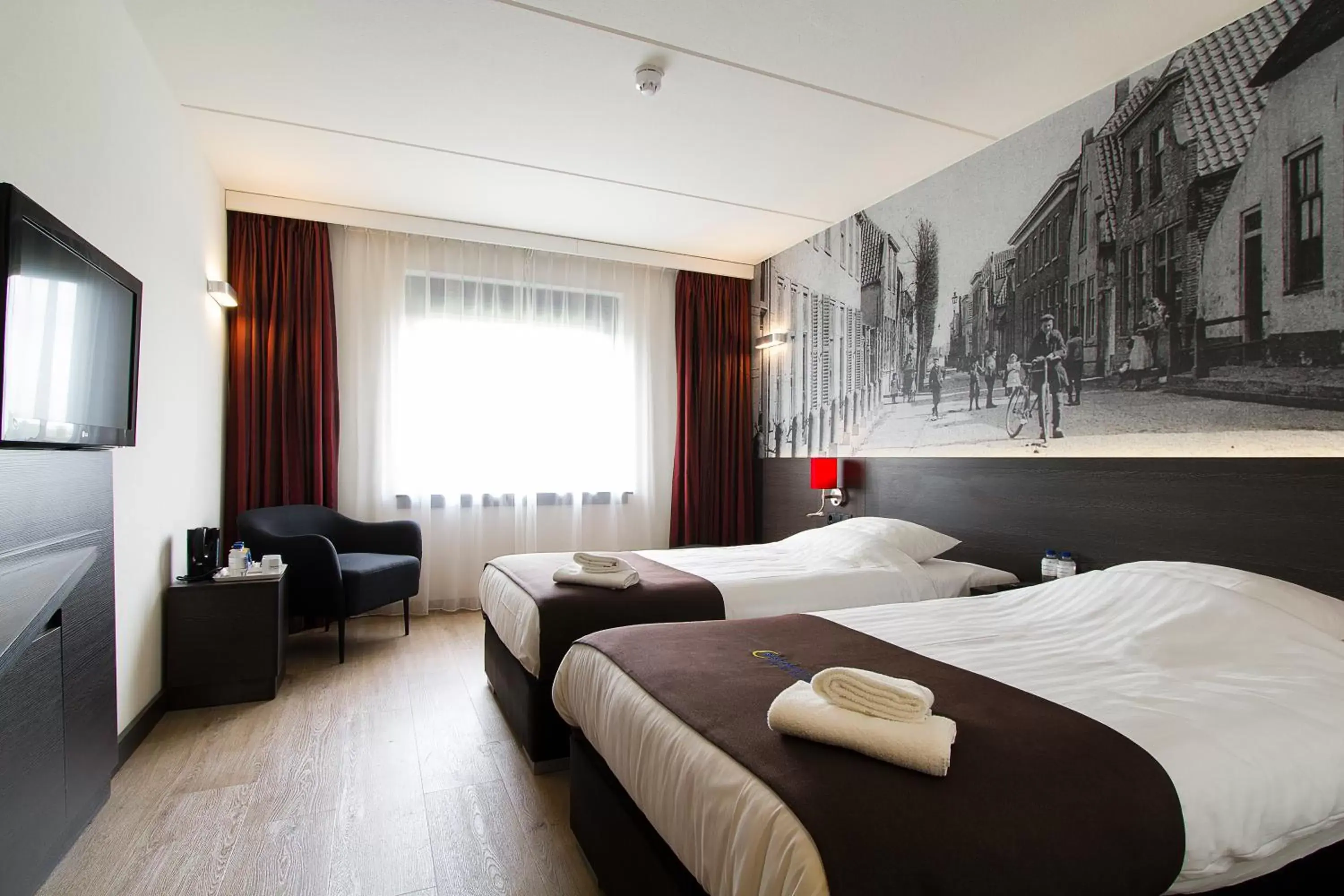 Bedroom, Bed in Bastion Hotel Zoetermeer