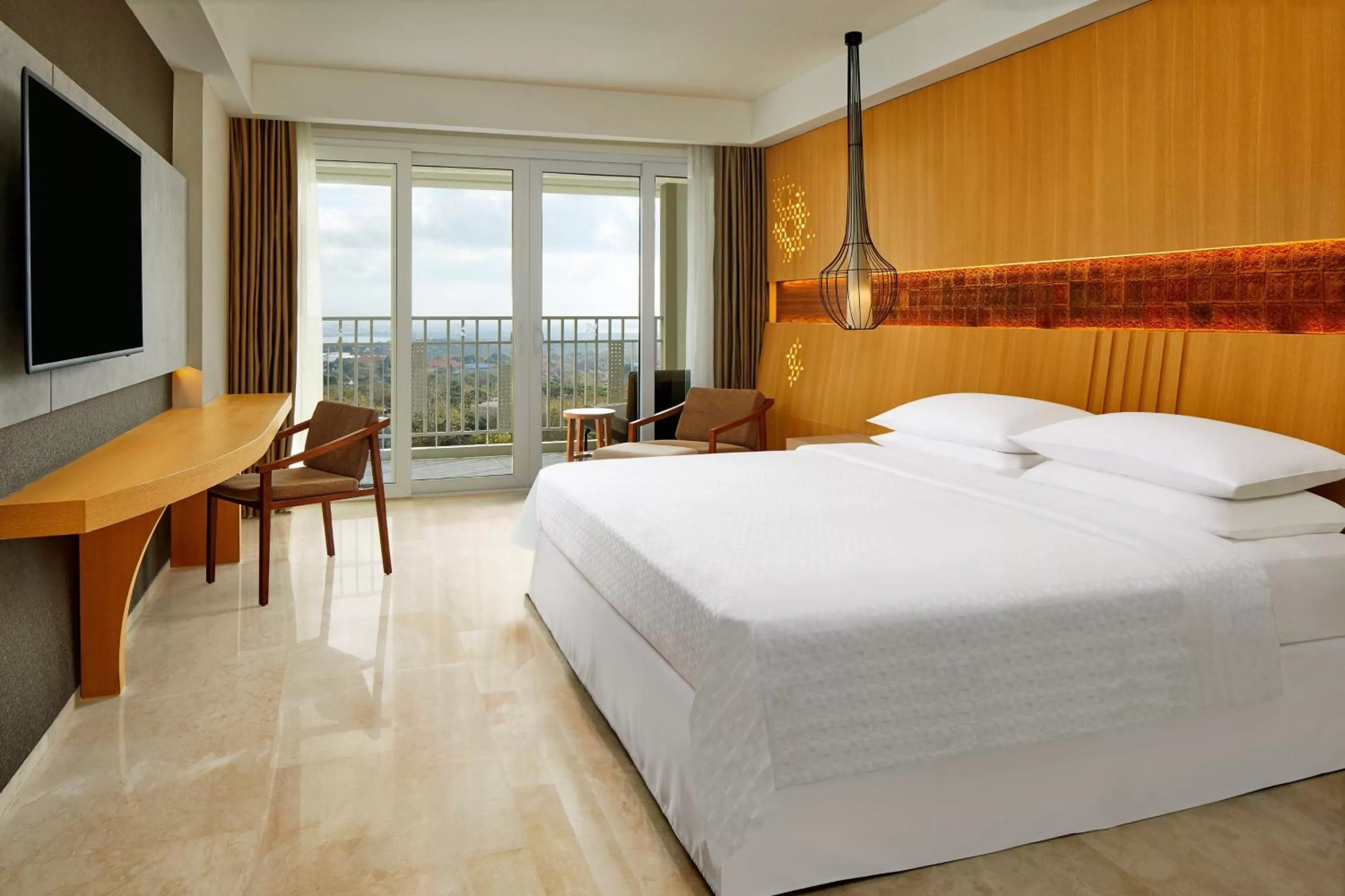 Photo of the whole room, Bed in Four Points by Sheraton Bali, Ungasan
