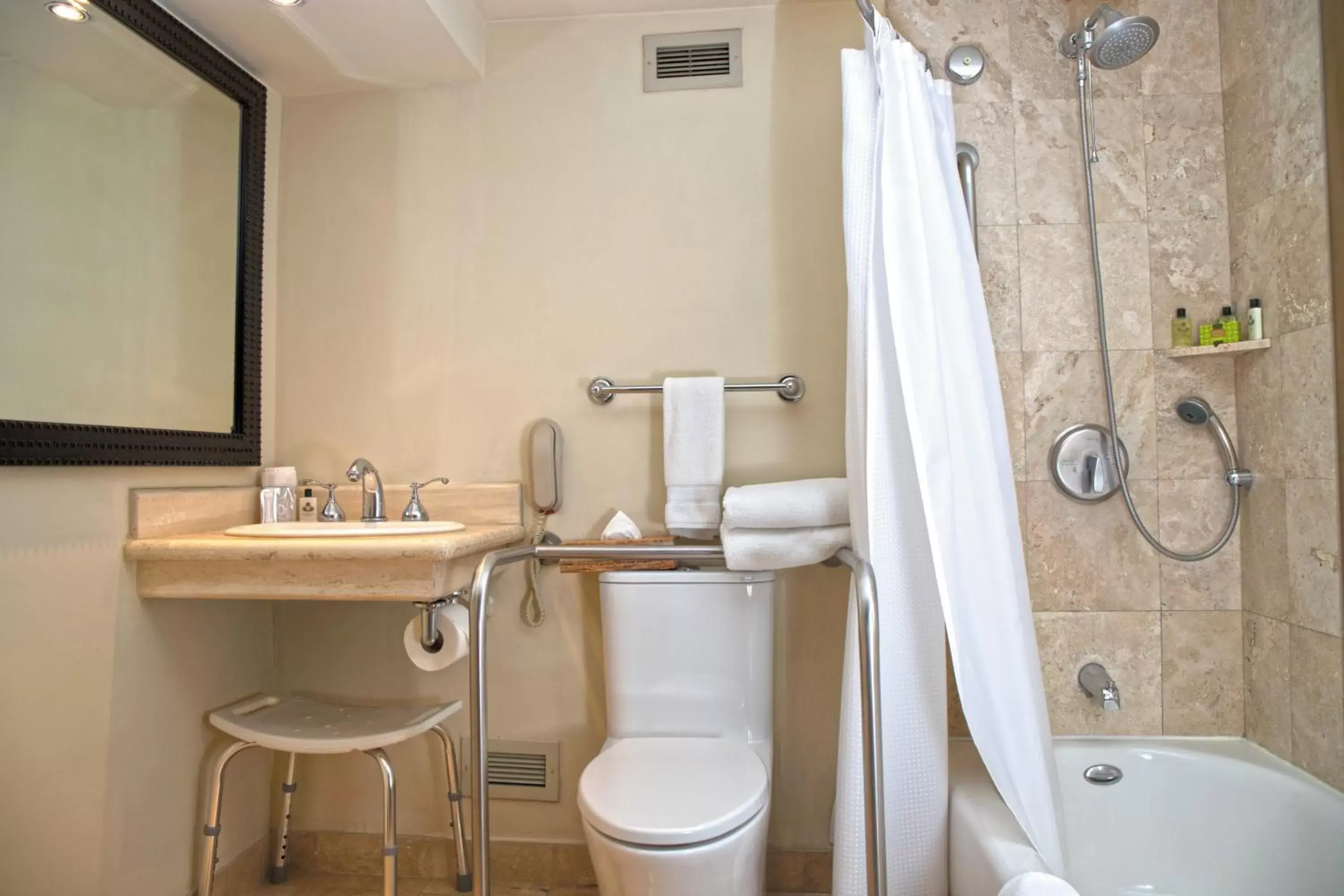 Toilet, Bathroom in Real Intercontinental San Salvador, an IHG Hotel