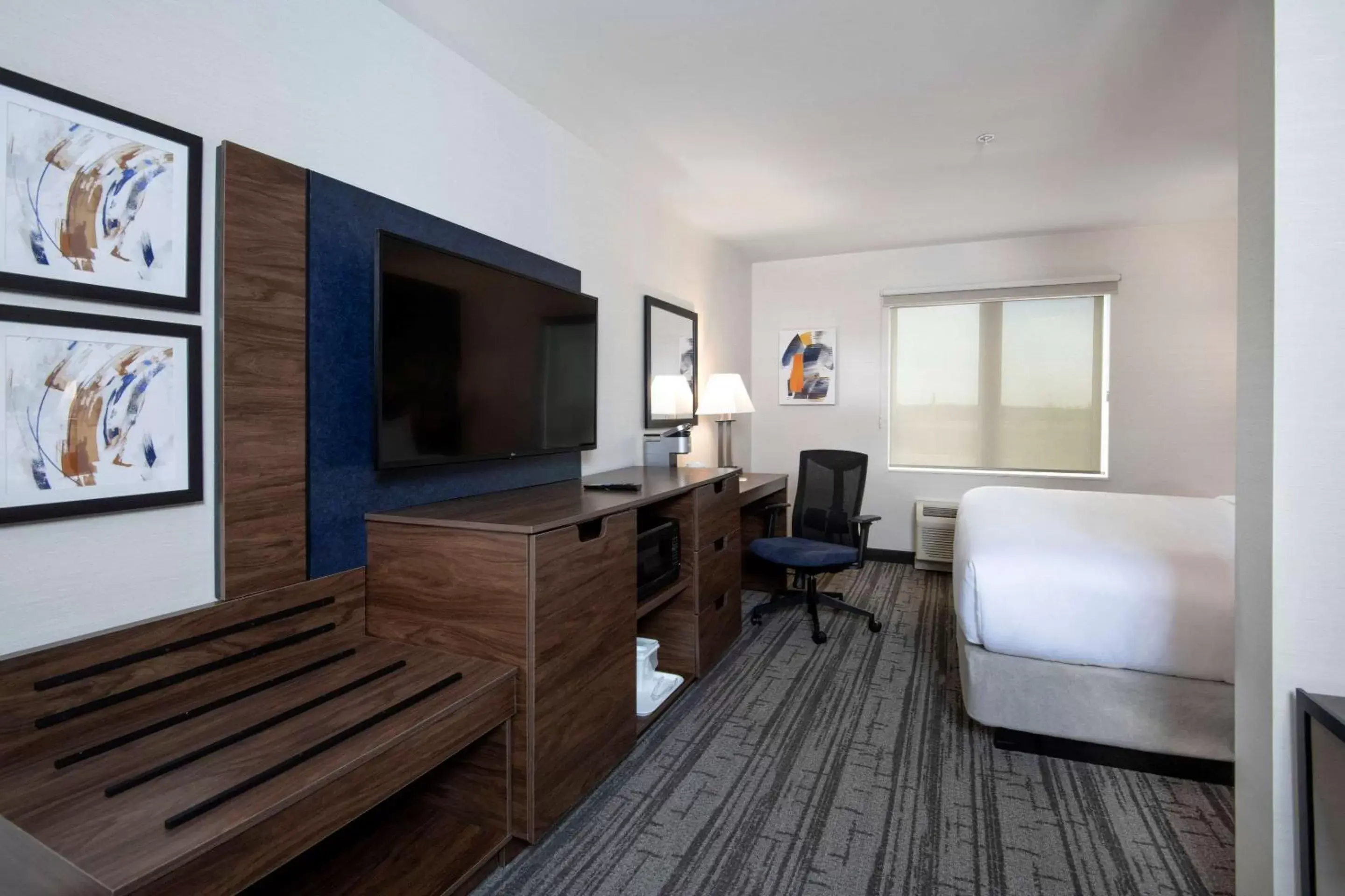 Photo of the whole room, Bed in Comfort Inn & Suites Photo of the whole room, Bed in Comfort Inn & Suites