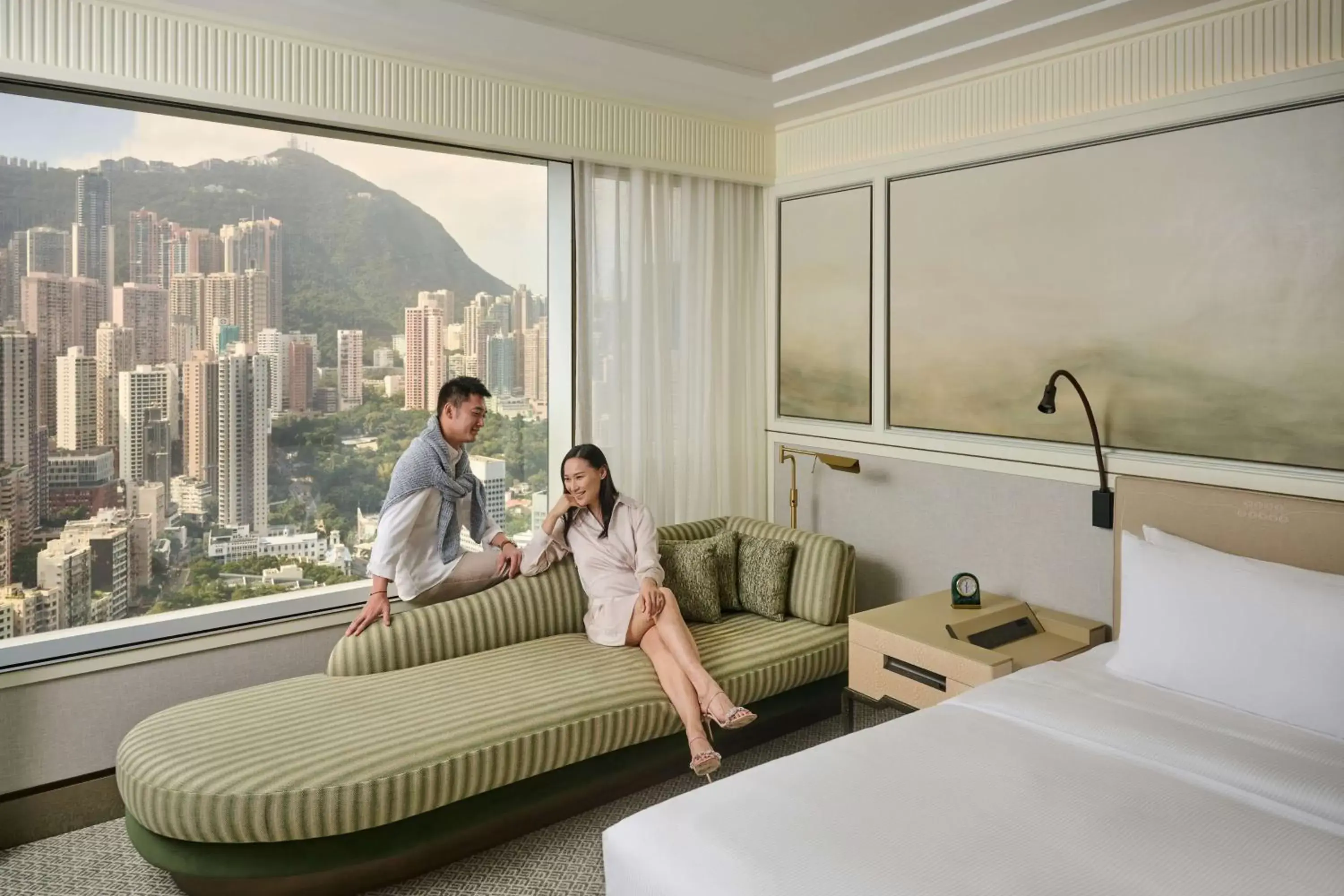 Bedroom in Island Shangri-La, Hong Kong
