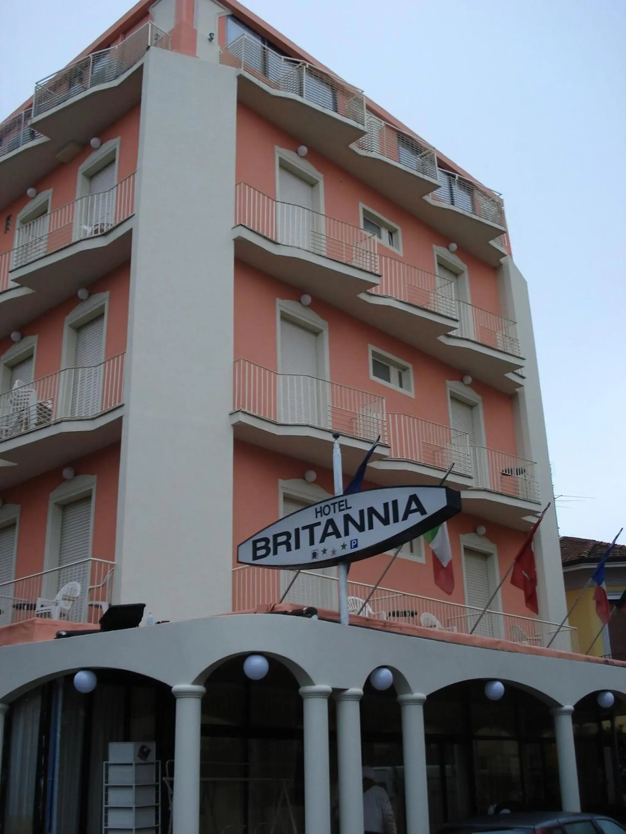 Property building in Hotel Britannia Rimini Marina centro Property building in Hotel Britannia Rimini Marina centro