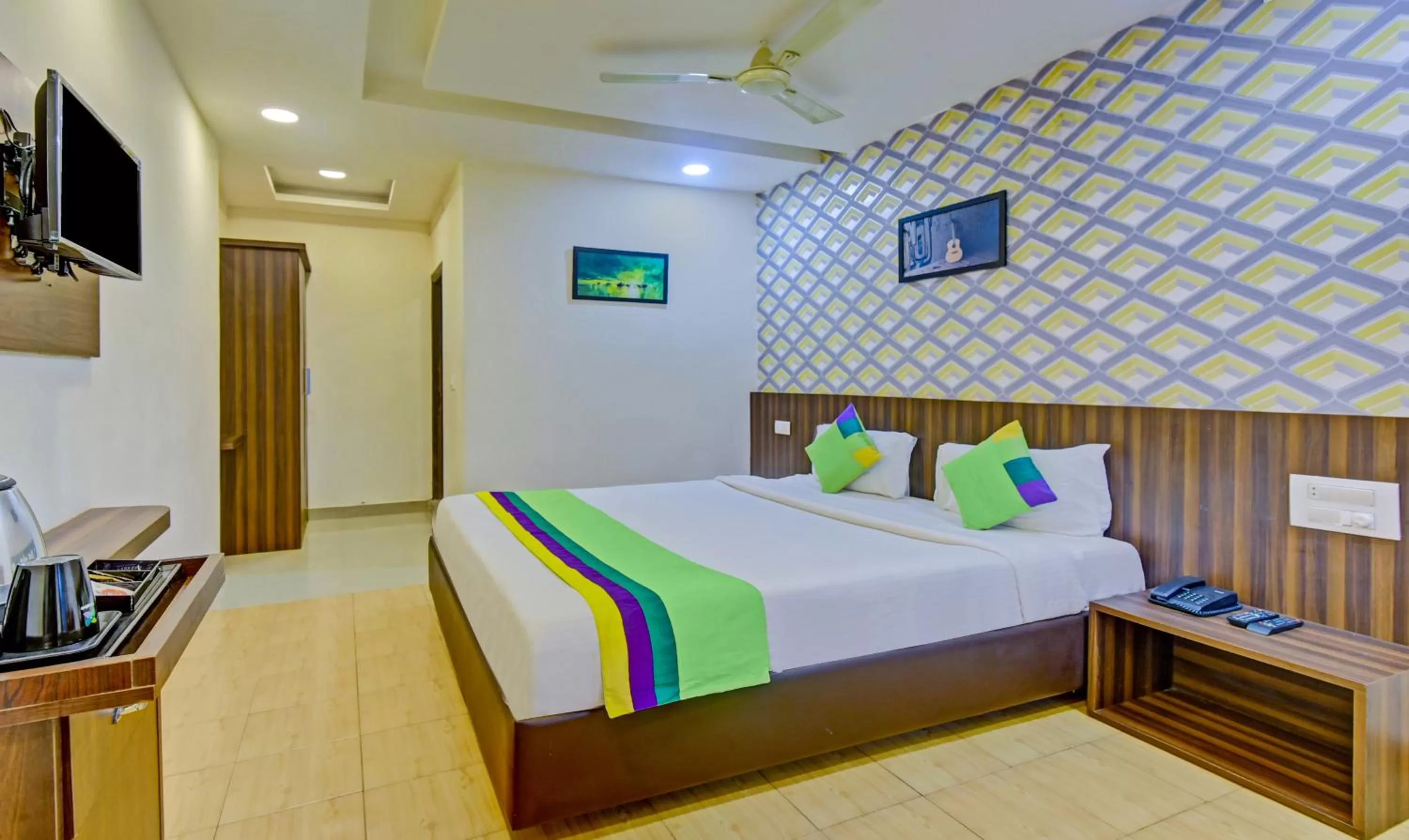 Bedroom, Bed in Itsy Hotels Igloo Residency Raja Seat
