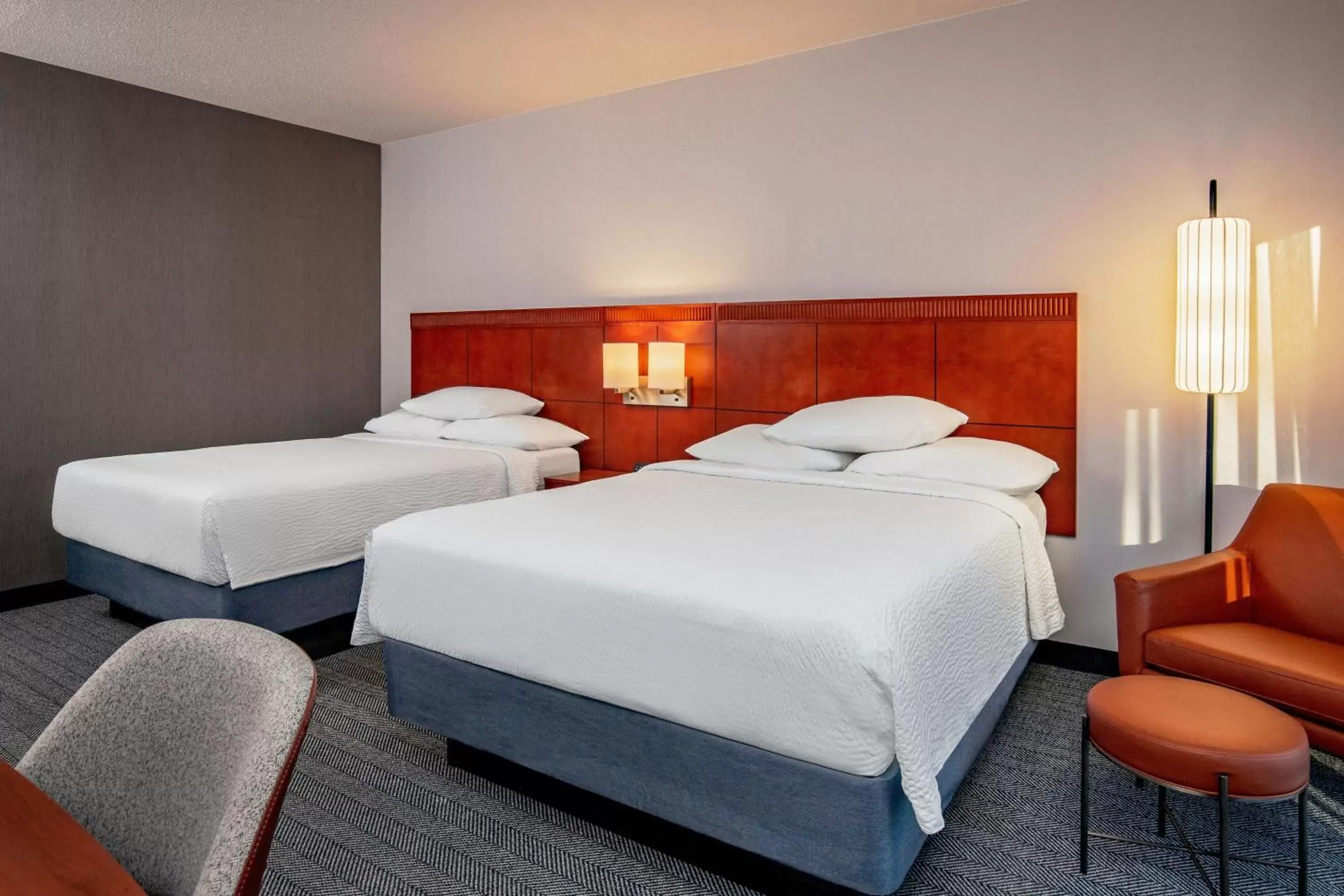 Photo of the whole room, Bed in Courtyard by Marriott Boston Andover
