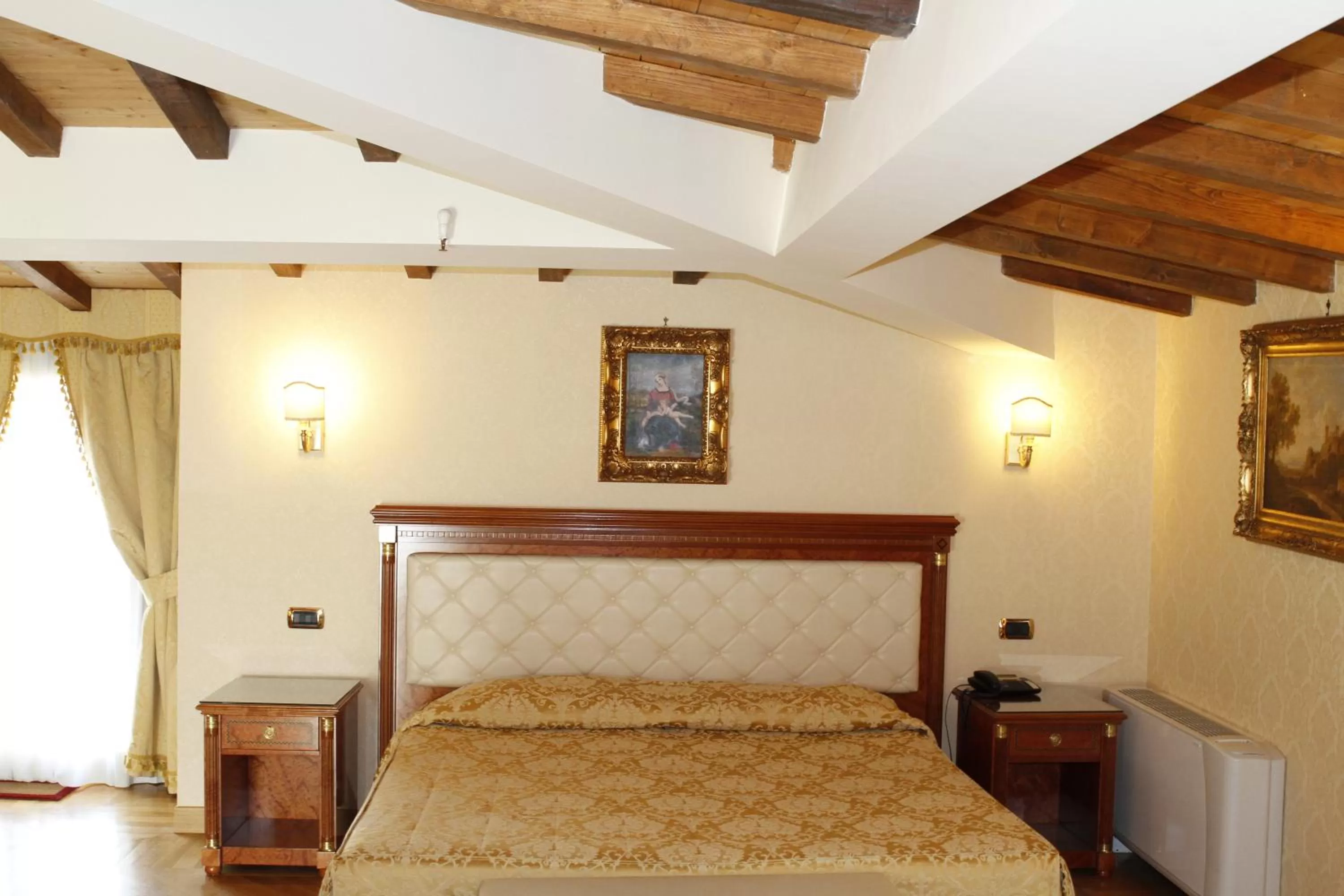 Bed in Hotel Villa Pinciana