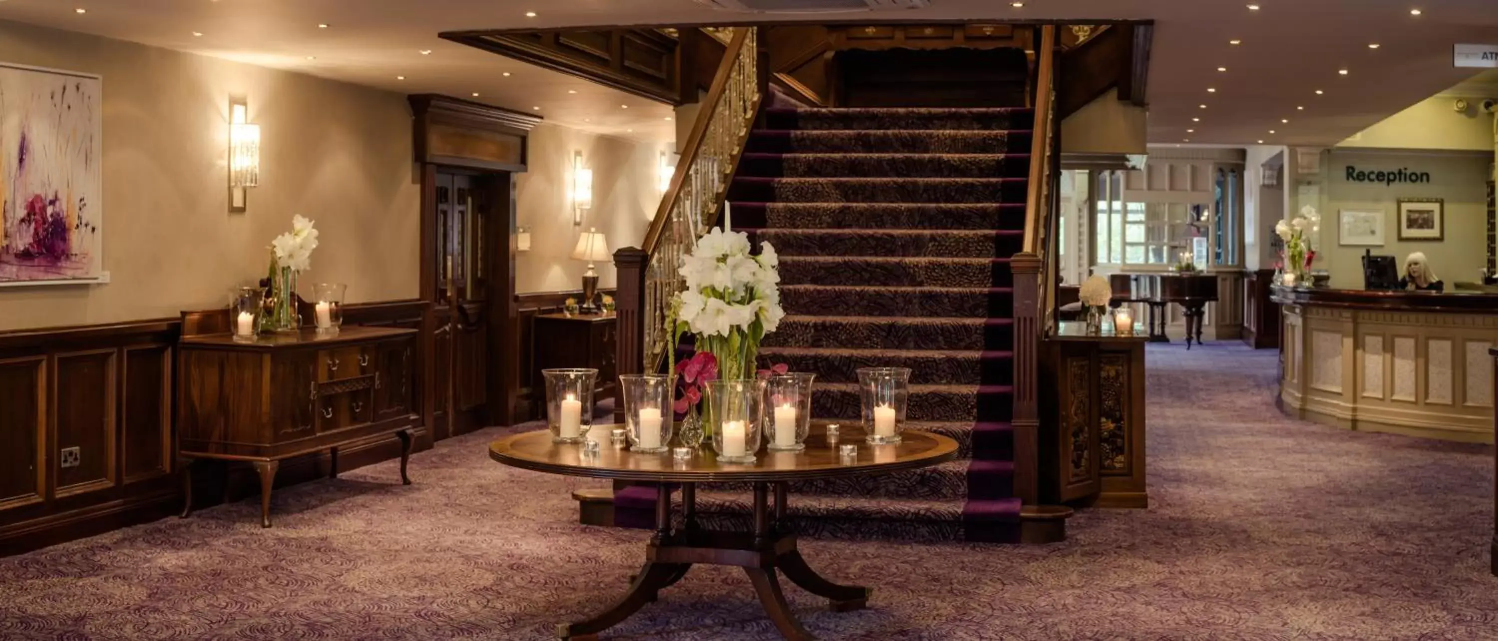 Lobby or reception in Woodford Dolmen Hotel Carlow