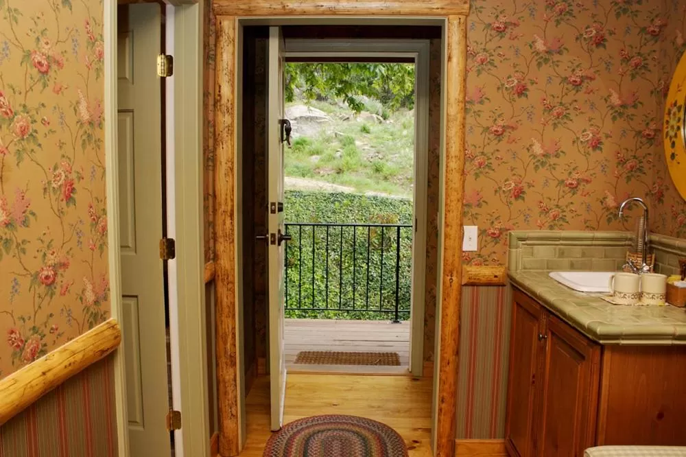 Circle Bar B Guest Ranch