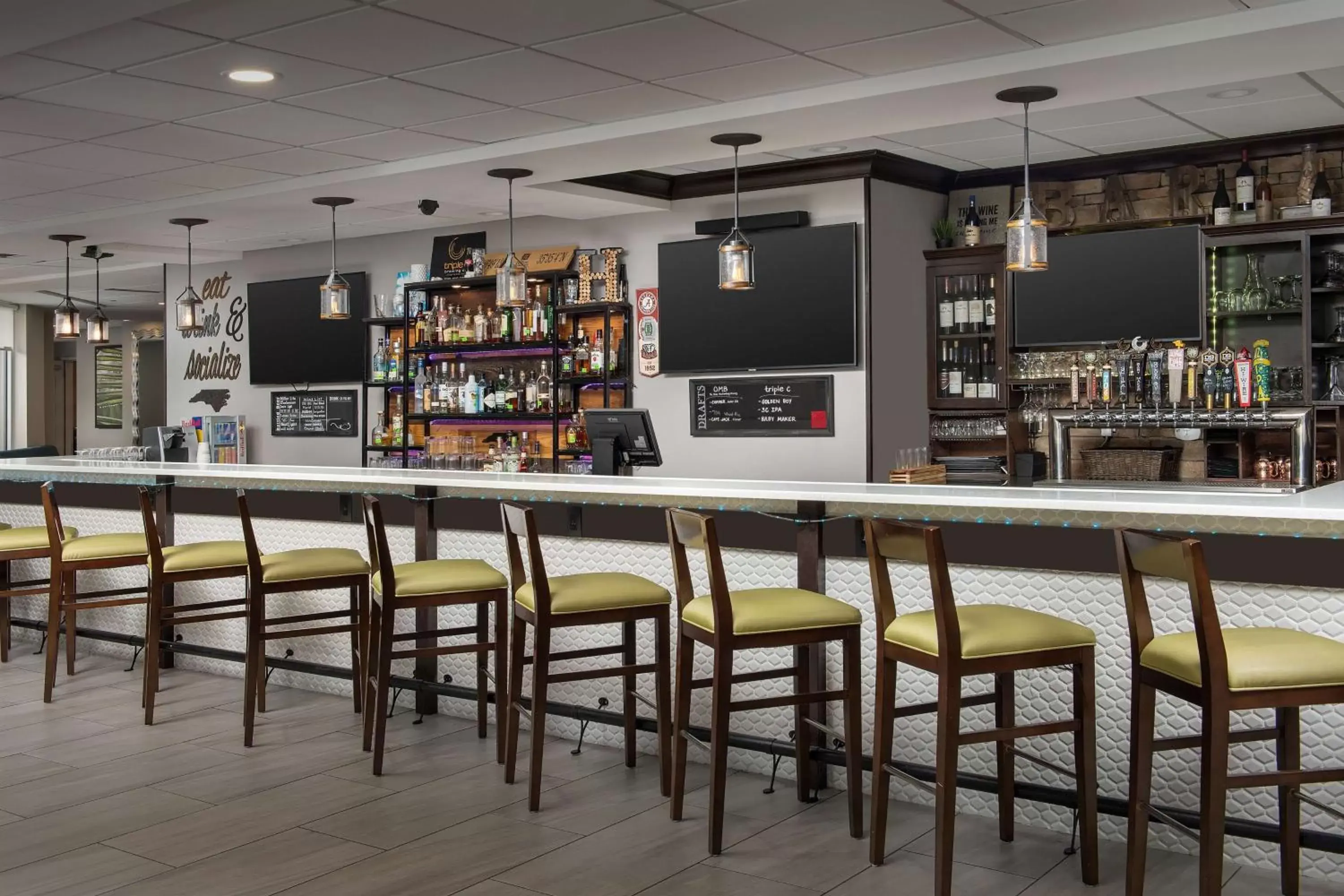 Lounge or bar, Lounge/Bar in Hilton Garden Inn Charlotte/Mooresville