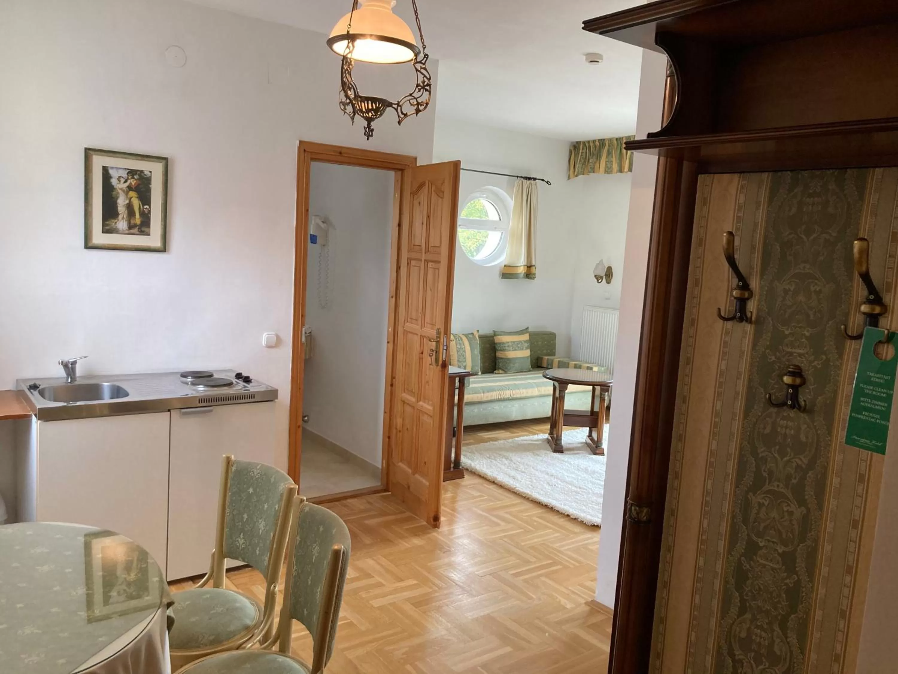 Living room, Bathroom in Villa Panoráma