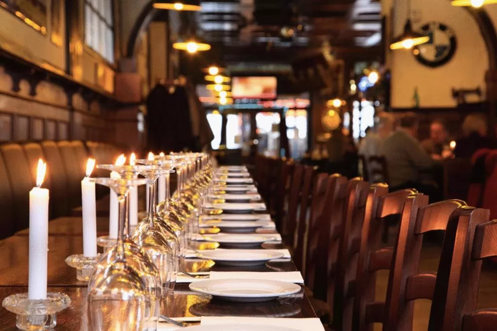 Restaurant/places to eat in Hotel Central Inn am Hauptbahnhof Pension