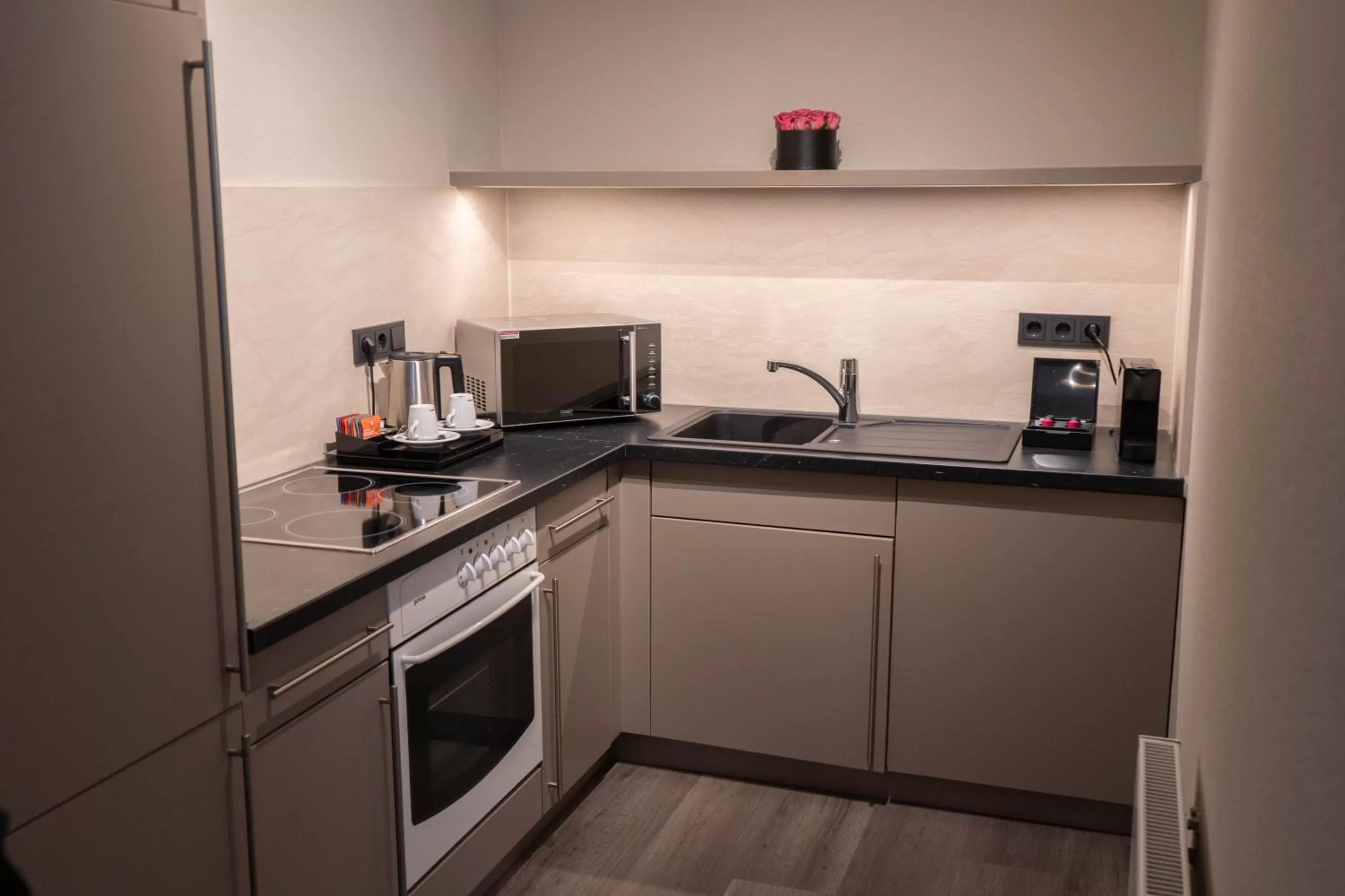 Coffee/tea facilities in Art Hotel Superior