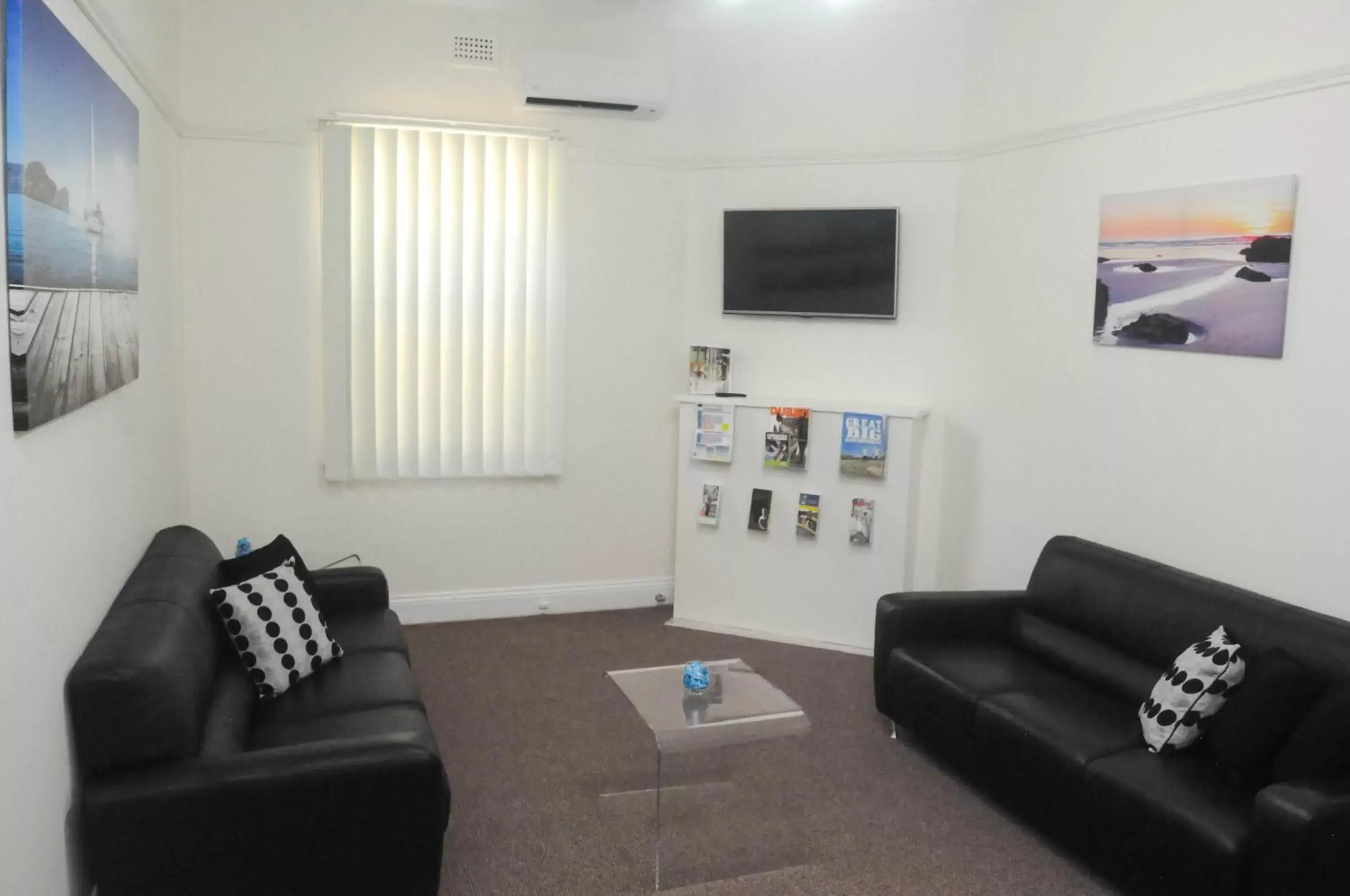 Living room, Seating Area in Dubbo RSL Club Motel