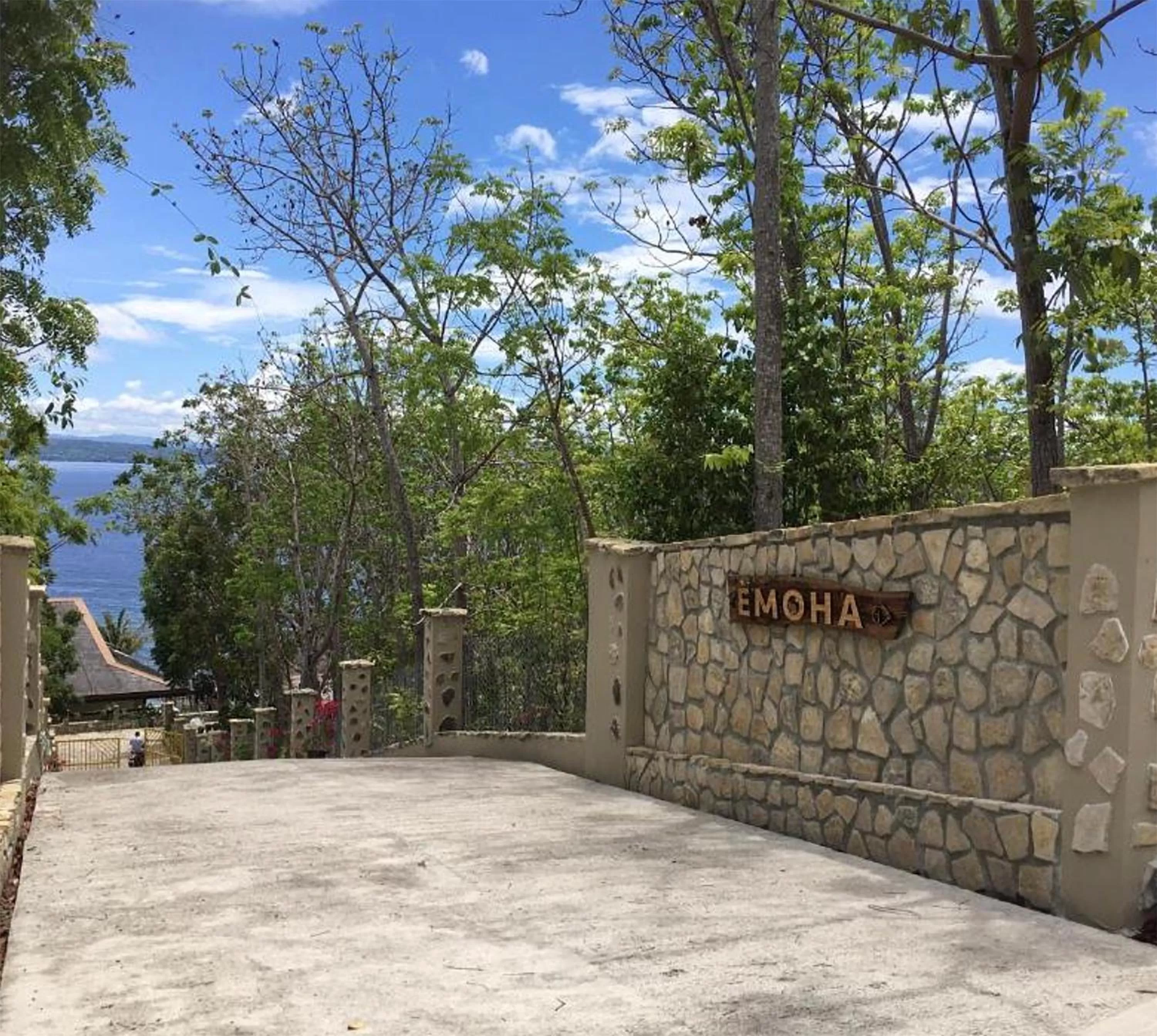 Facade/entrance in Emoha Dive Resort