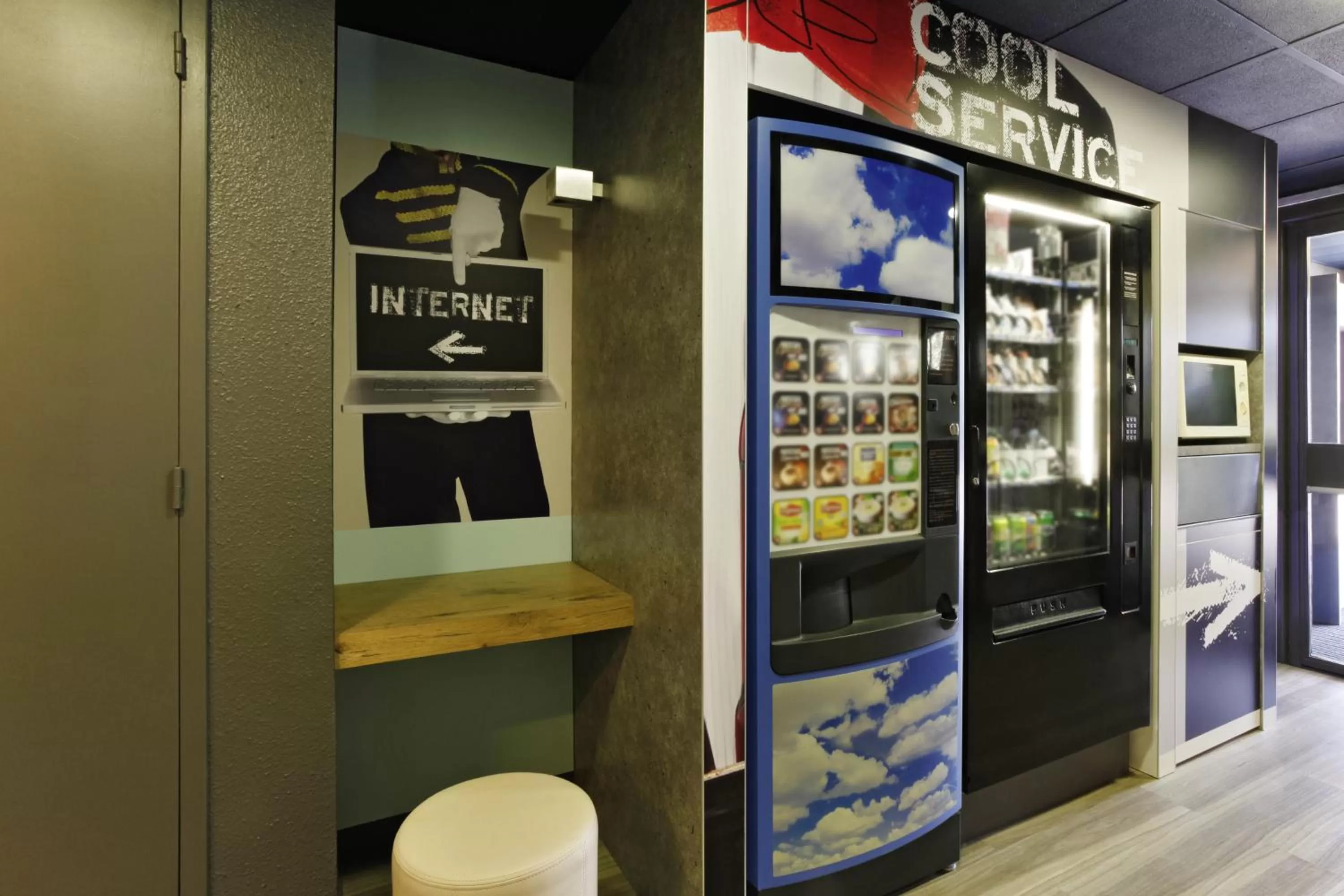 Food and drinks in IBIS Budget Aix en Provence Est Le Canet