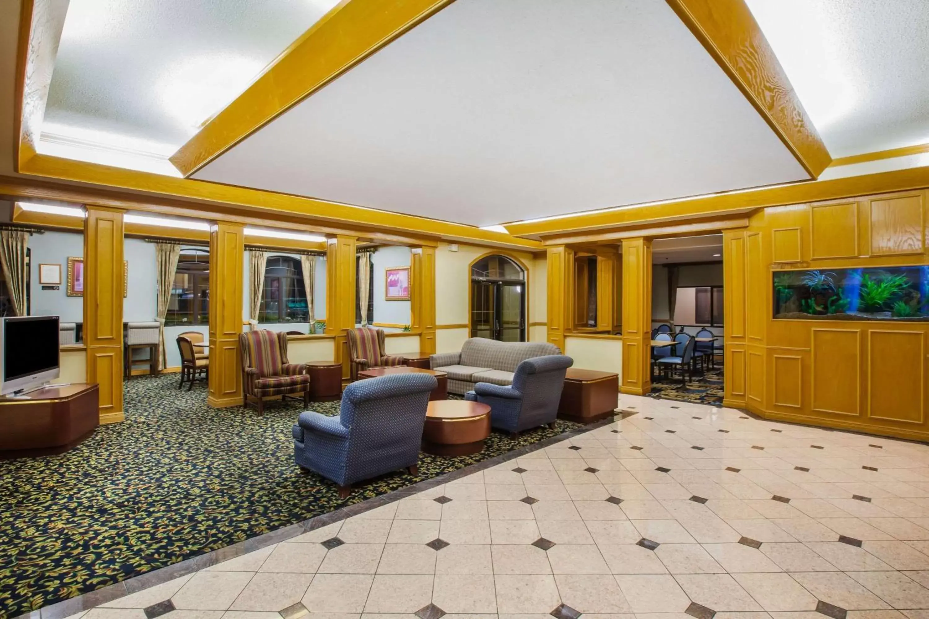 Lobby or reception, Seating Area in Days Inn & Suites by Wyndham Corpus Christi Central