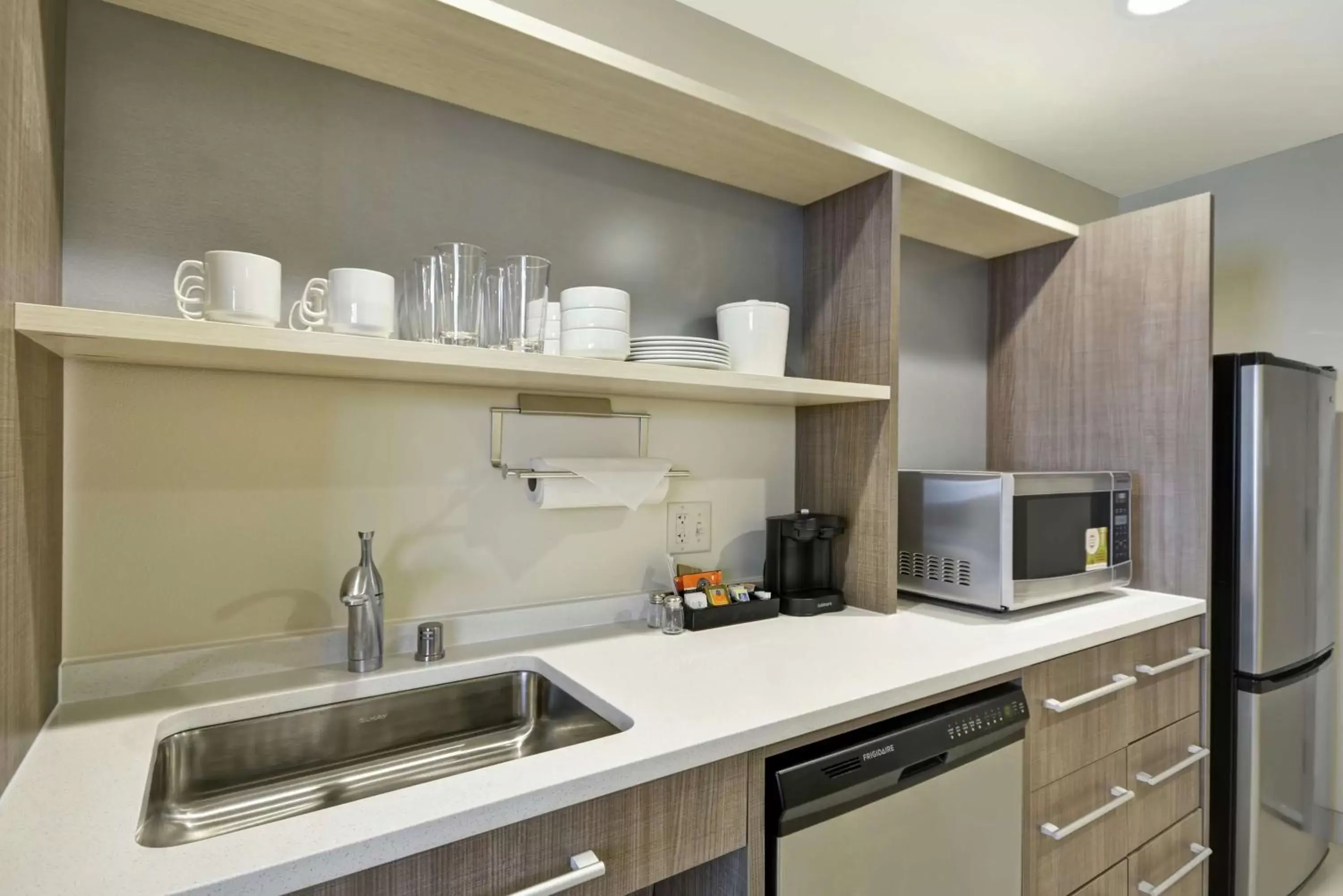 Kitchen or kitchenette, Kitchen/Kitchenette in Home2 Suites By Hilton Plymouth Minneapolis