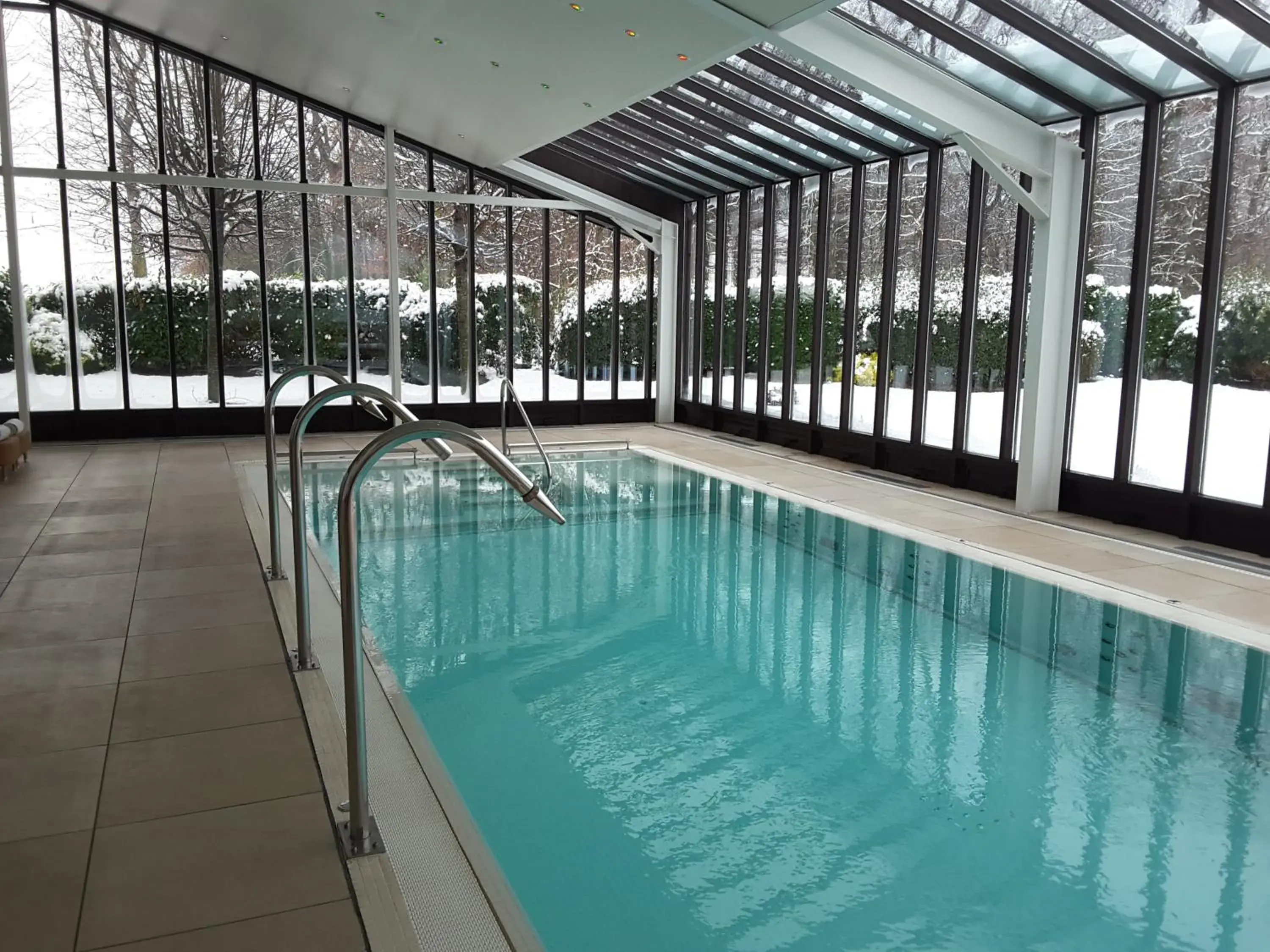 Winter, Swimming Pool in Château de Pizay