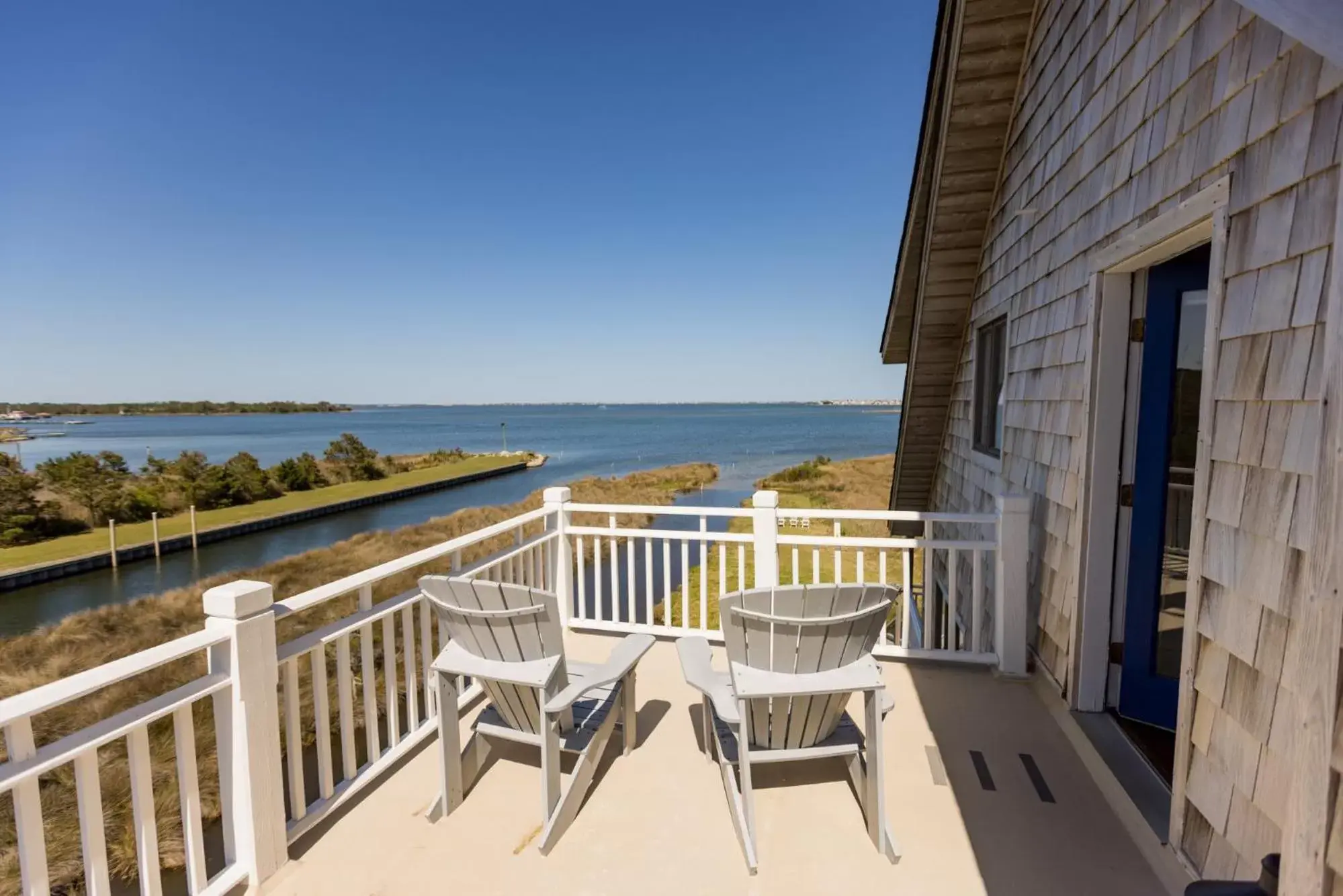 View (from property/room), Balcony/Terrace in The Burrus House Inn Waterfront Suites