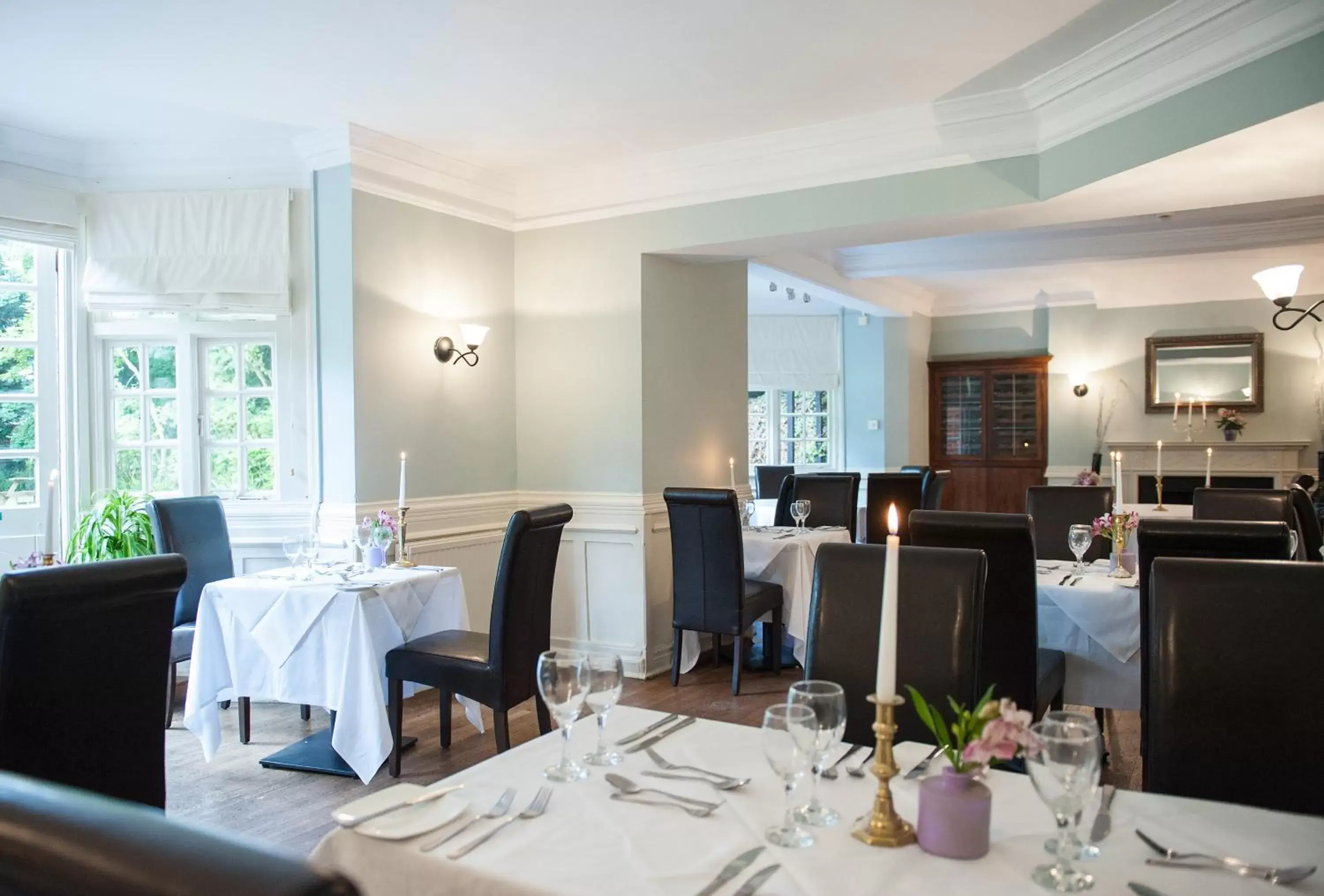 Restaurant/Places to Eat in Findon Manor Hotel