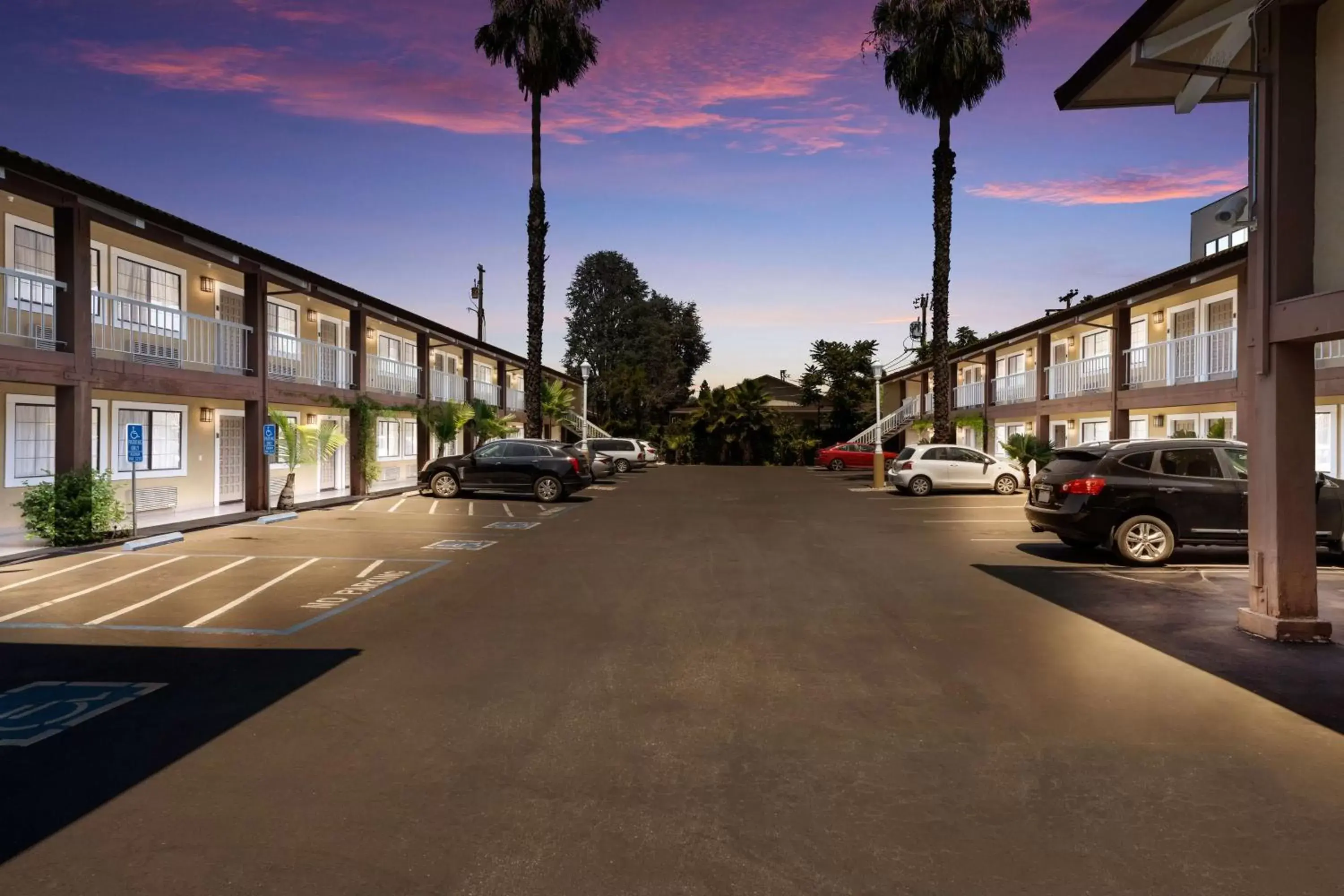 Property building in SureStay Plus Hotel by Best Western Mountain View