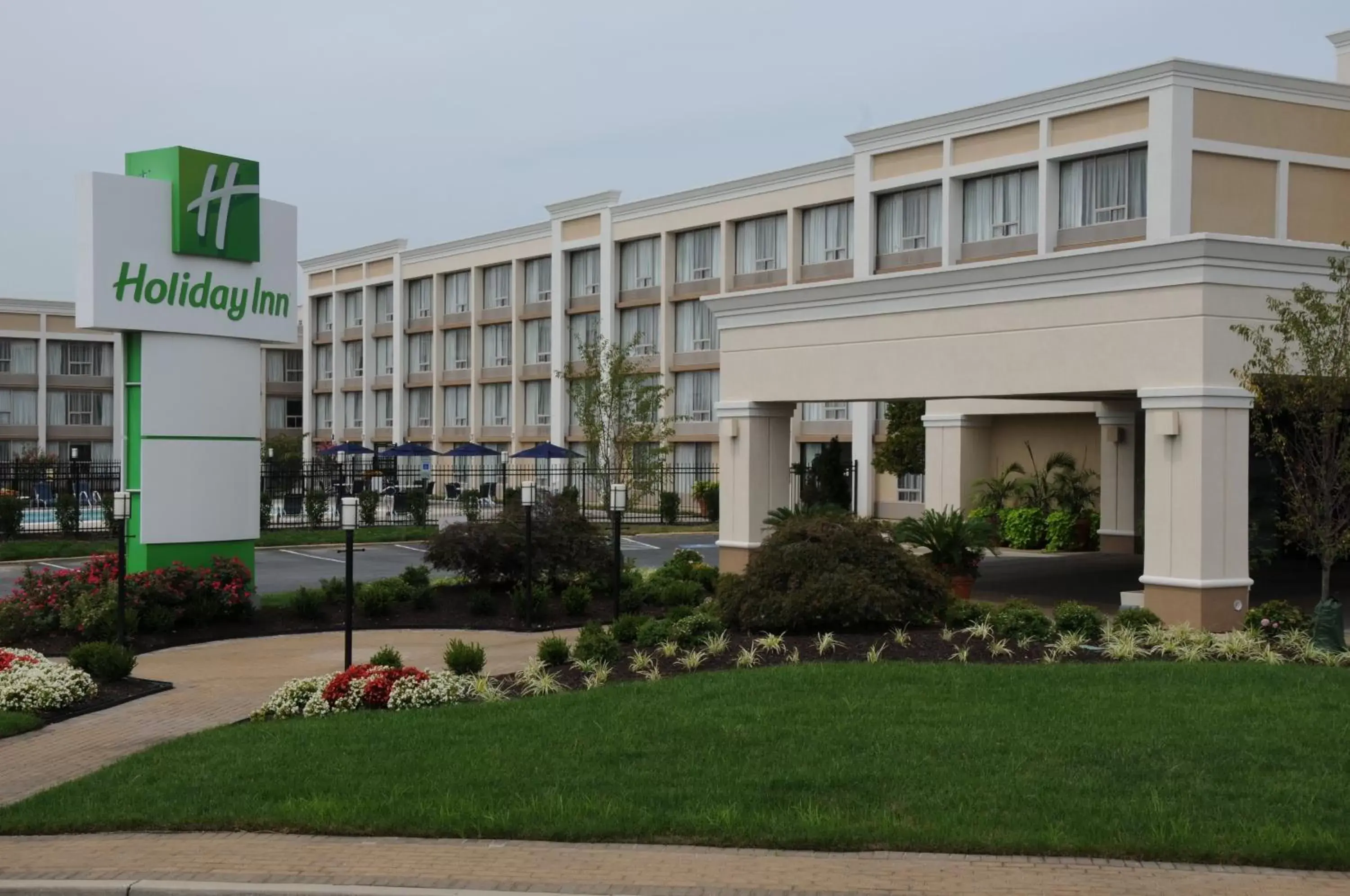 Property building in Holiday Inn Columbia East-Jessup, an IHG Hotel