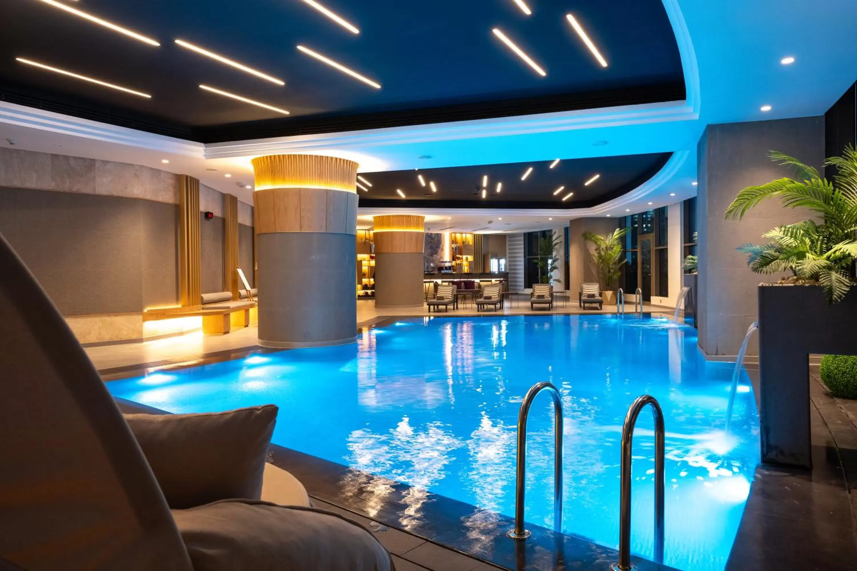 Swimming Pool in Grand Hotel