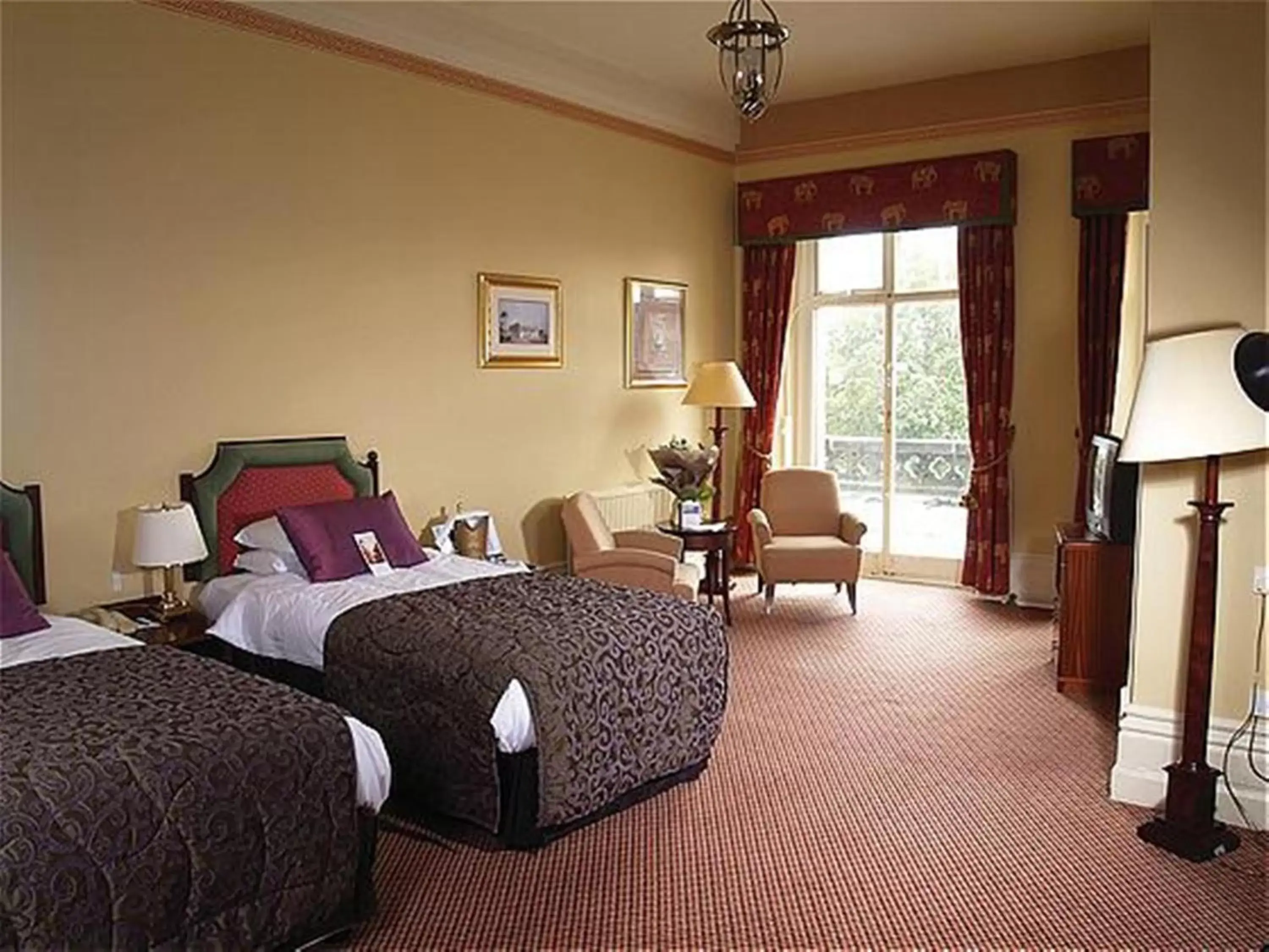 Bed in The Palace Hotel Buxton & Spa