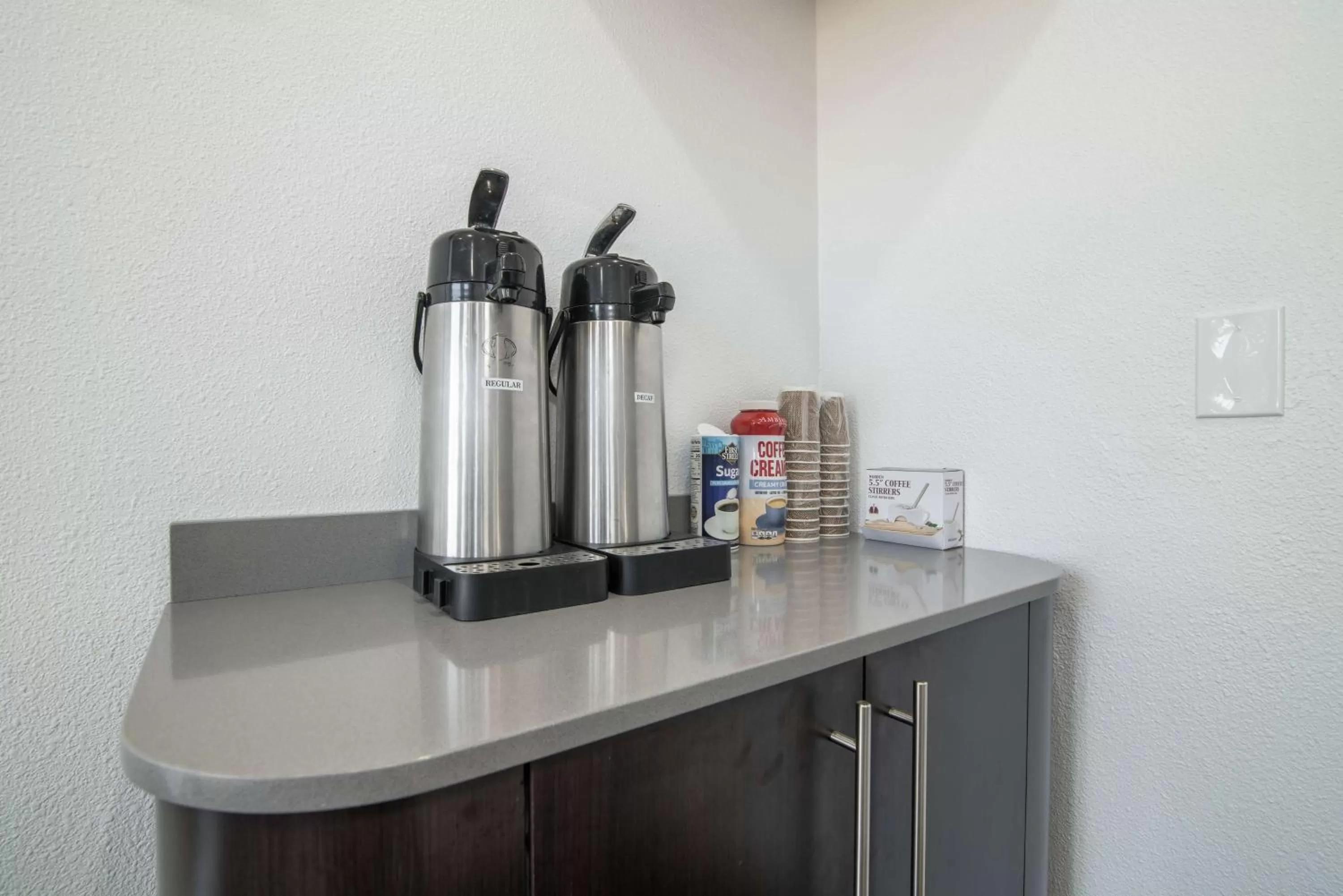 Coffee/tea facilities in Motel 6-Moreno Valley, CA - Perris