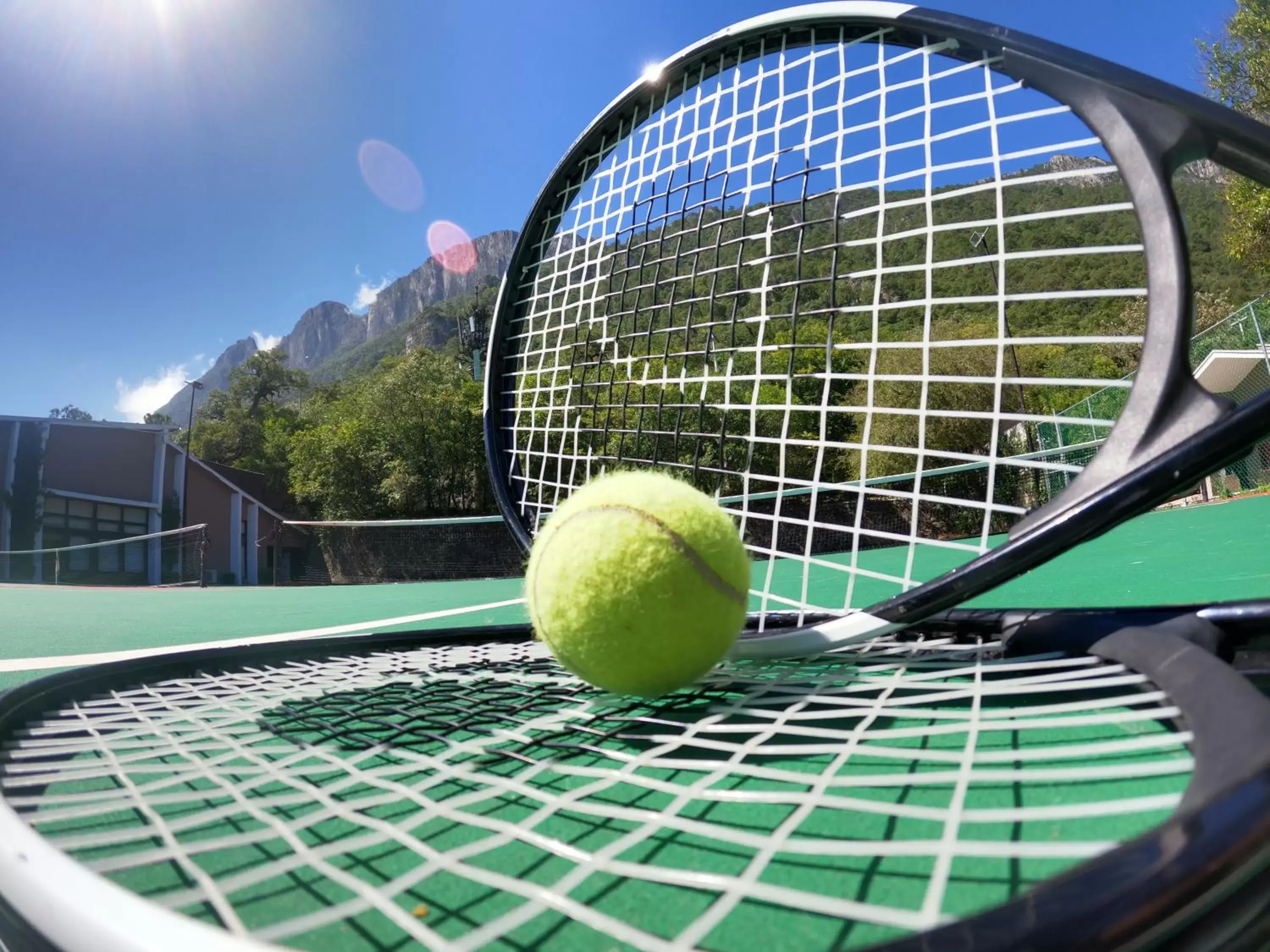 Tennis/Squash in Hotel Chipinque